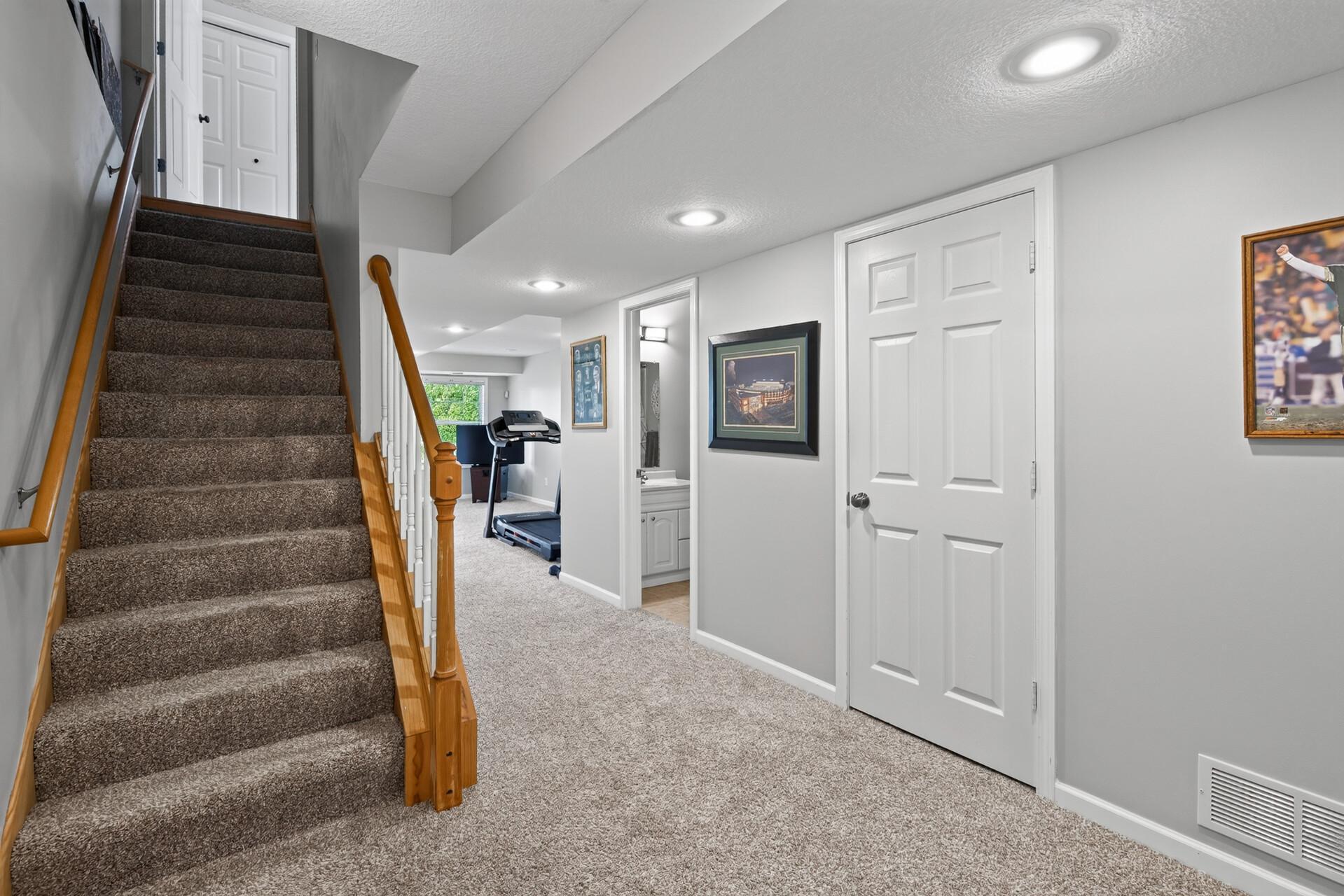 5345 Empire Lane N Property Photo 21