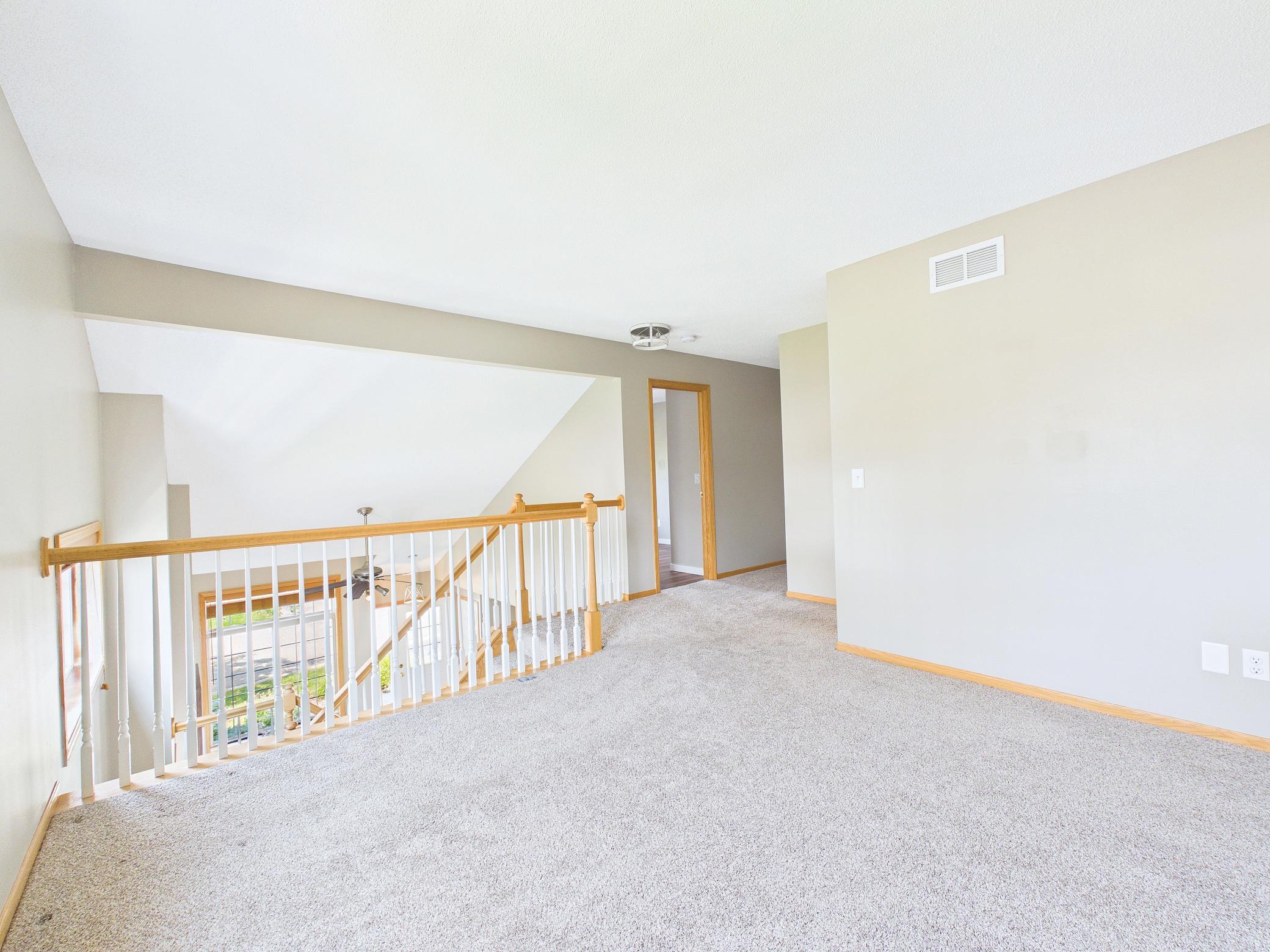 2048 Willow Circle Property Photo 16