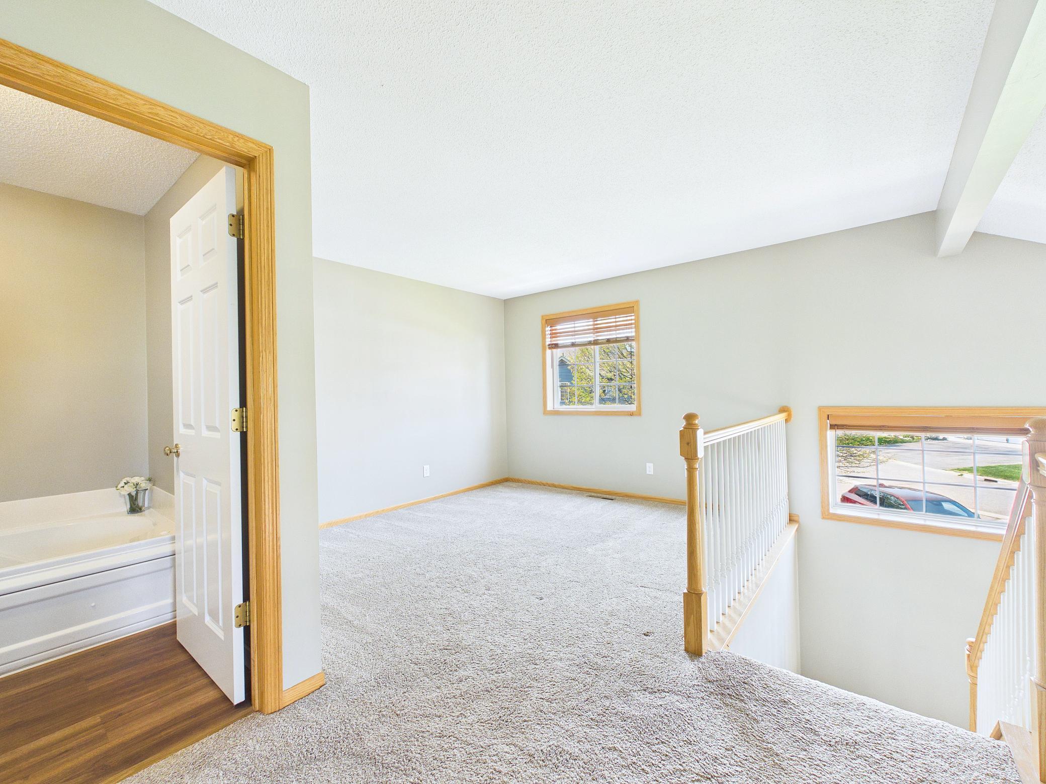 2048 Willow Circle Property Photo 17