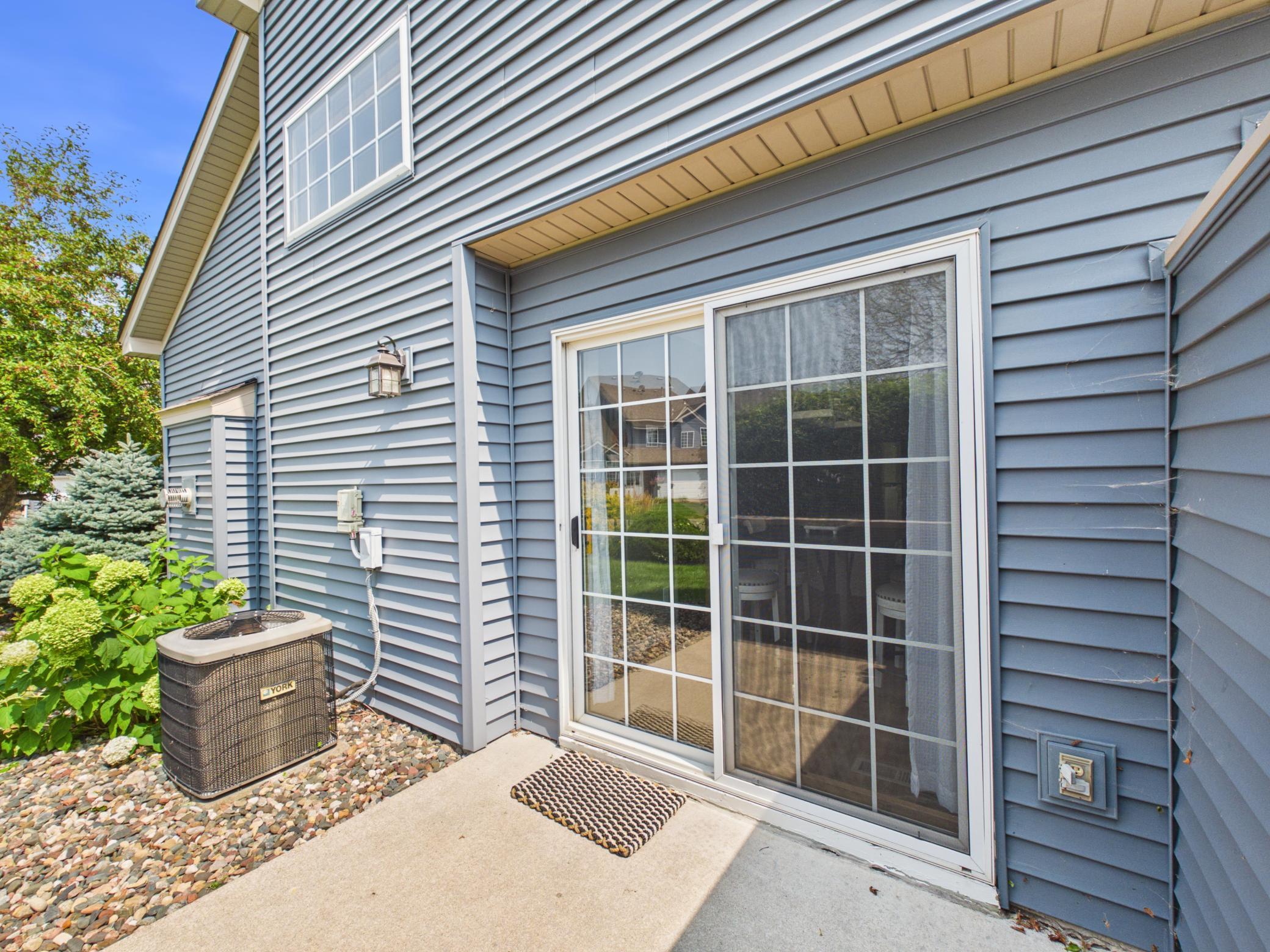 2048 Willow Circle Property Photo 30