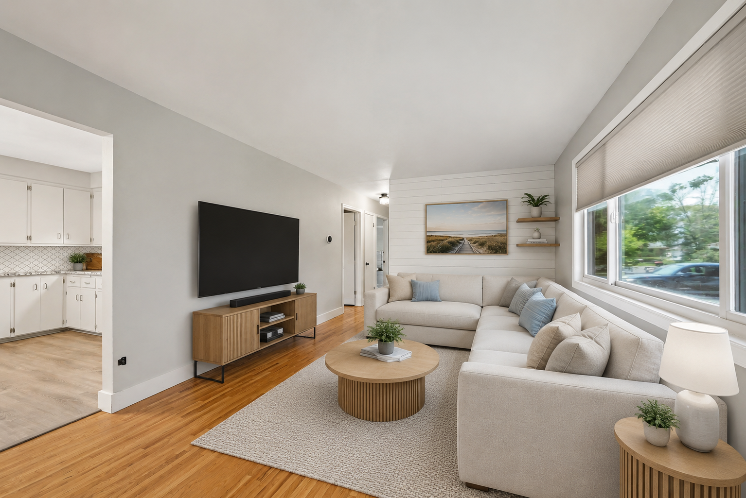 1460 Sherren Avenue E Property Photo 2