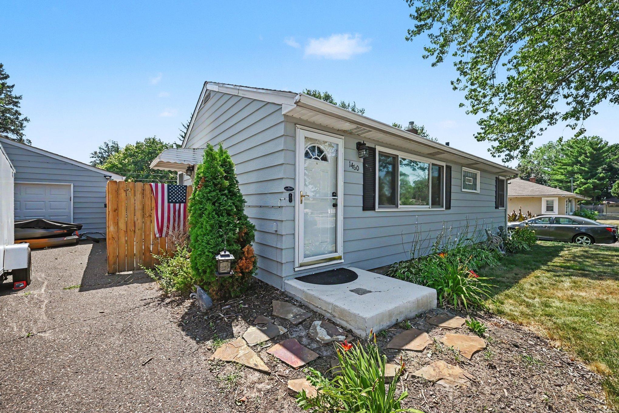 1460 Sherren Avenue E Property Photo 14
