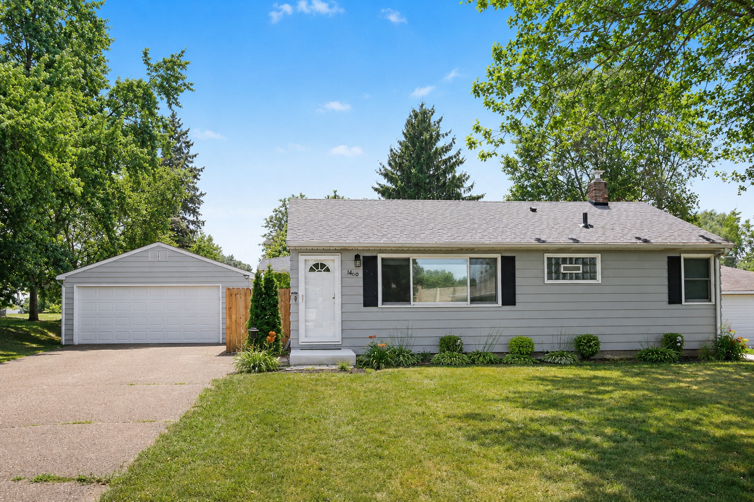 1460 Sherren Avenue E Property Photo 16
