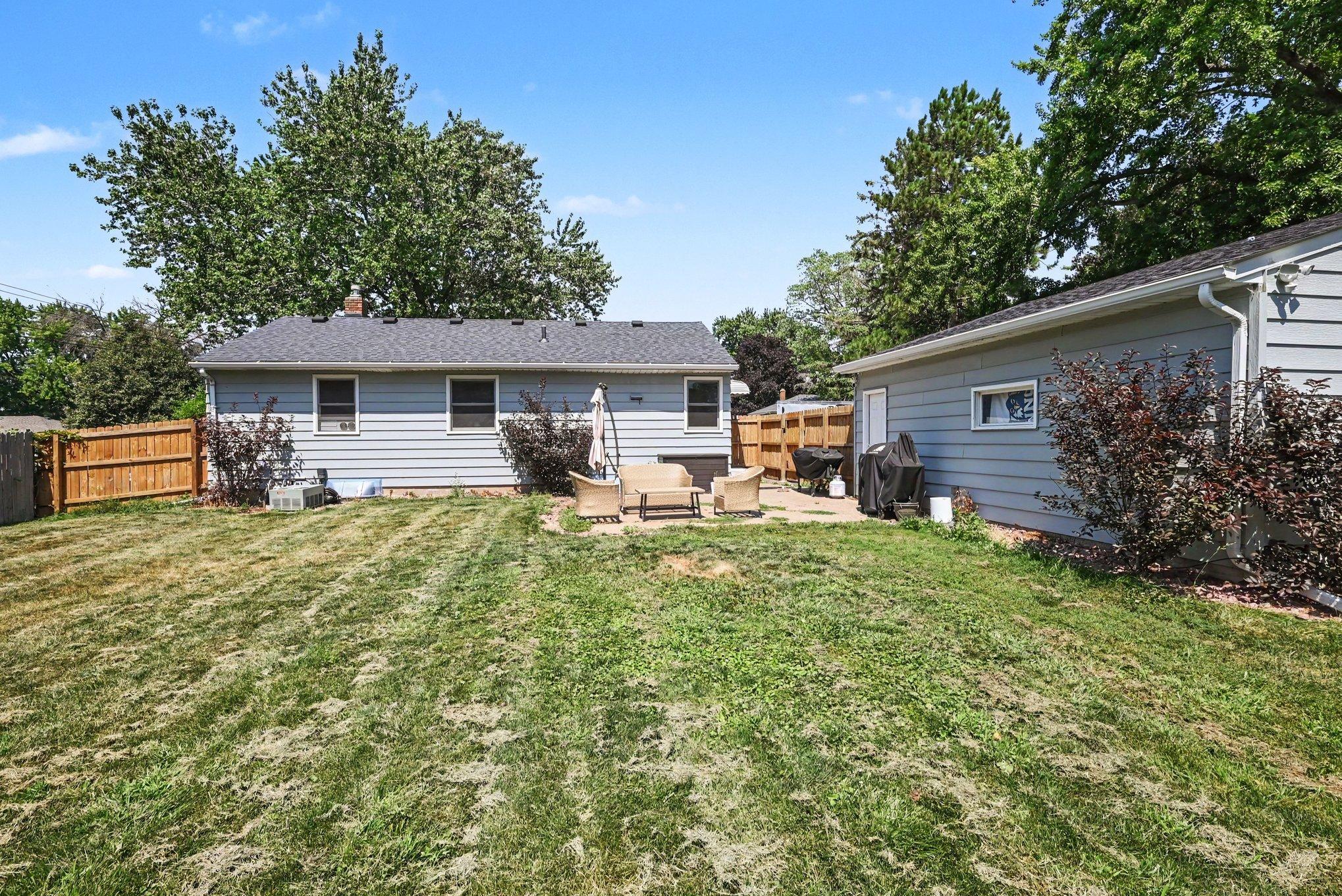 1460 Sherren Avenue E Property Photo 19