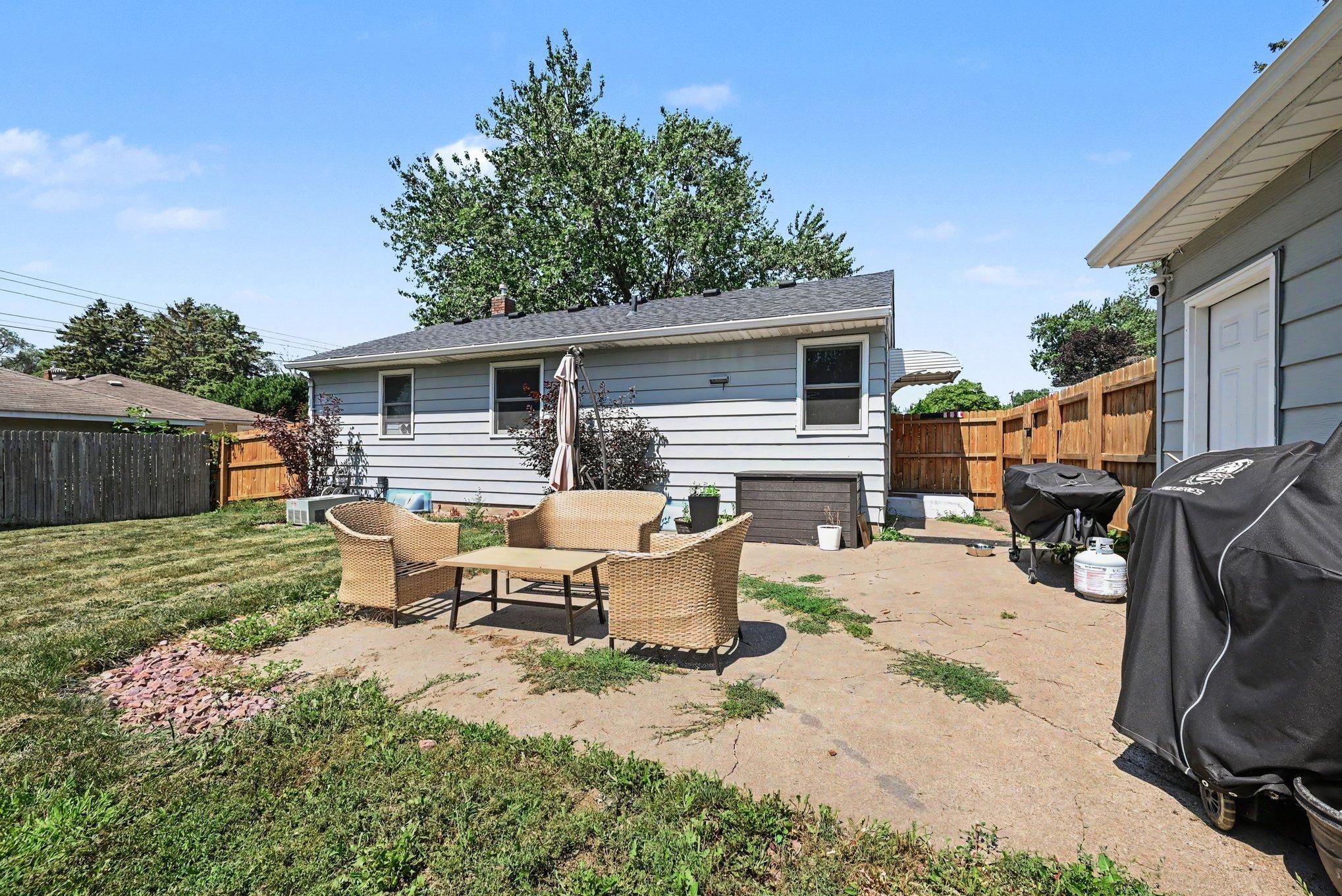 1460 Sherren Avenue E Property Photo 20