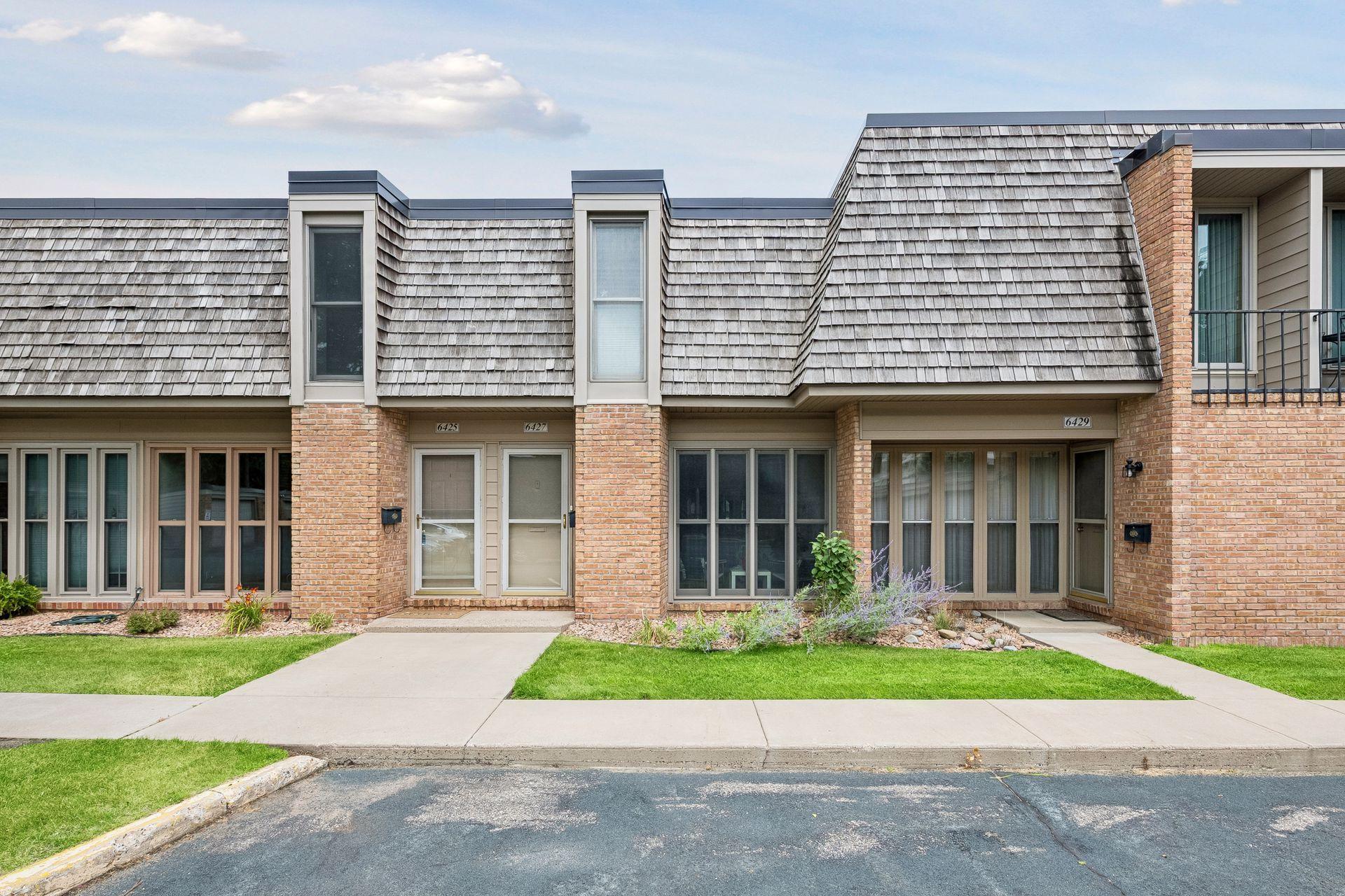6427 Barrie Road Property Photo 1