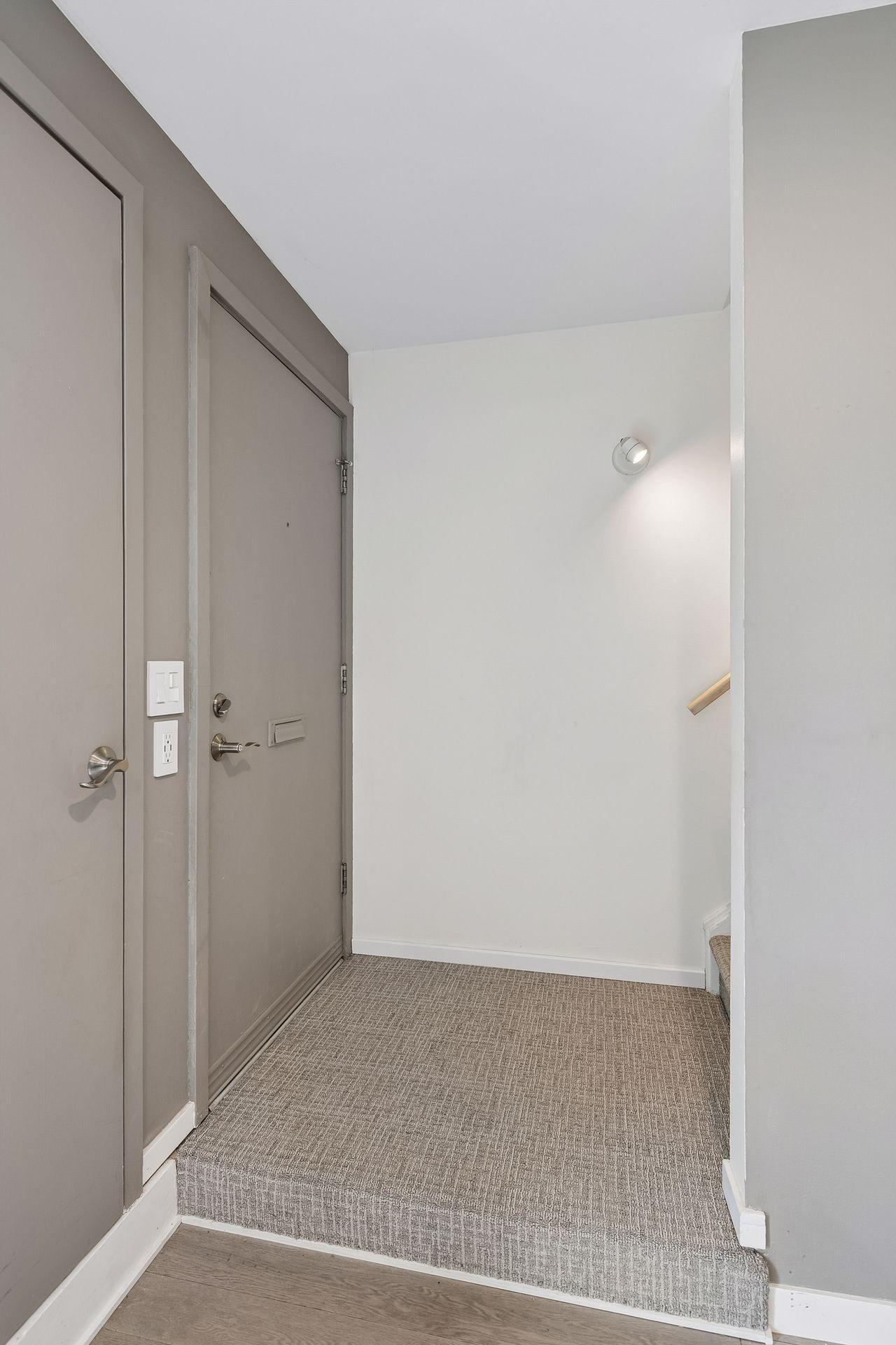 6427 Barrie Road Property Photo 3