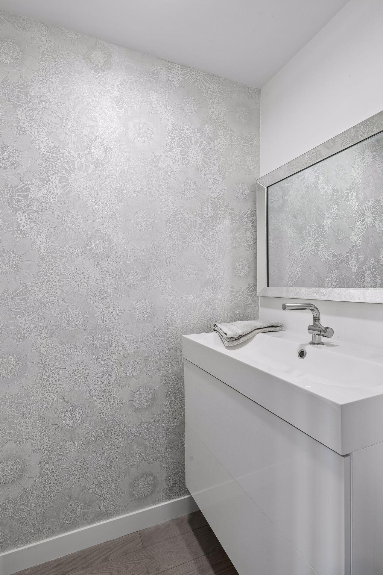 6427 Barrie Road Property Photo 17