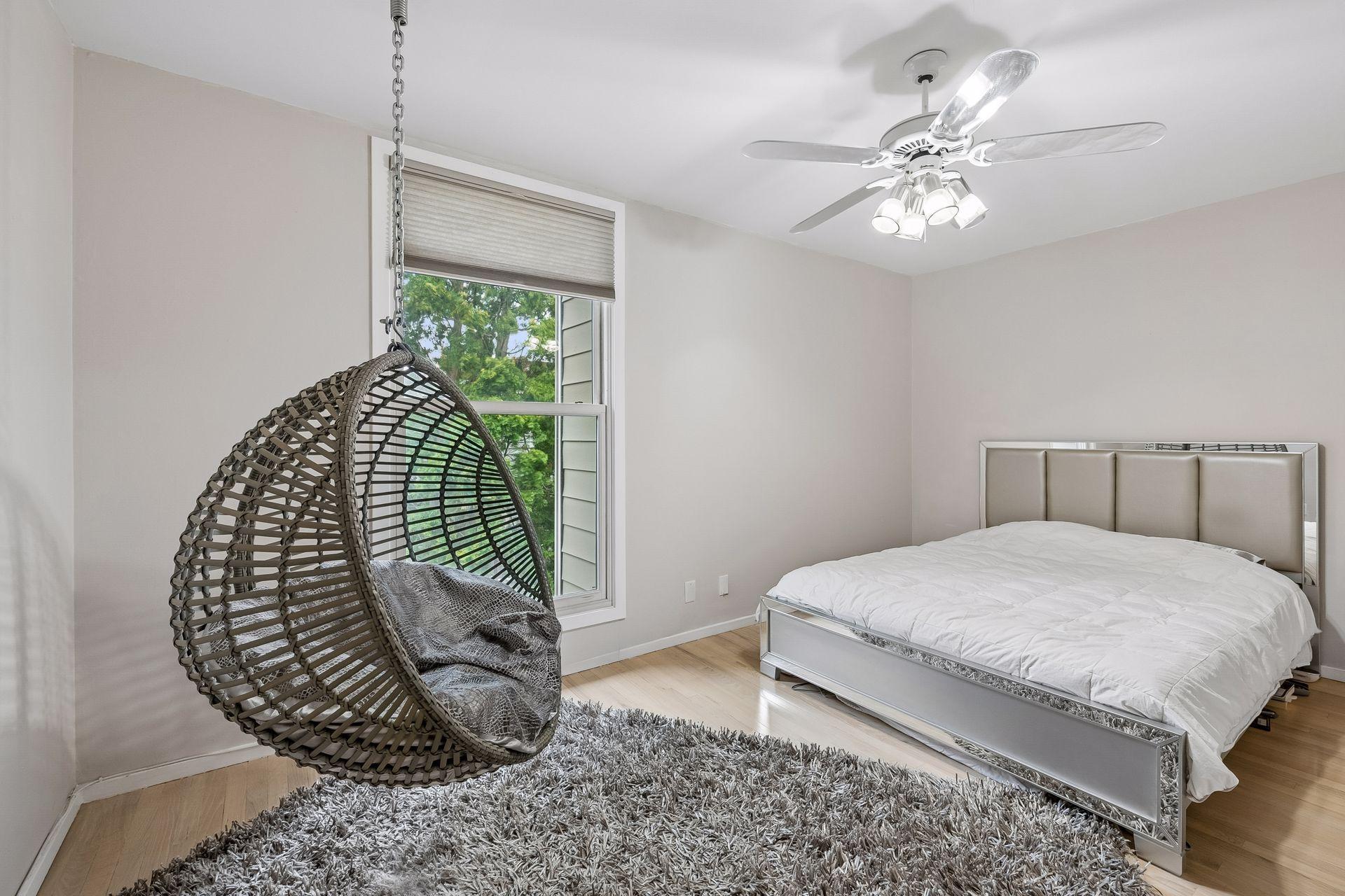 6427 Barrie Road Property Photo 19