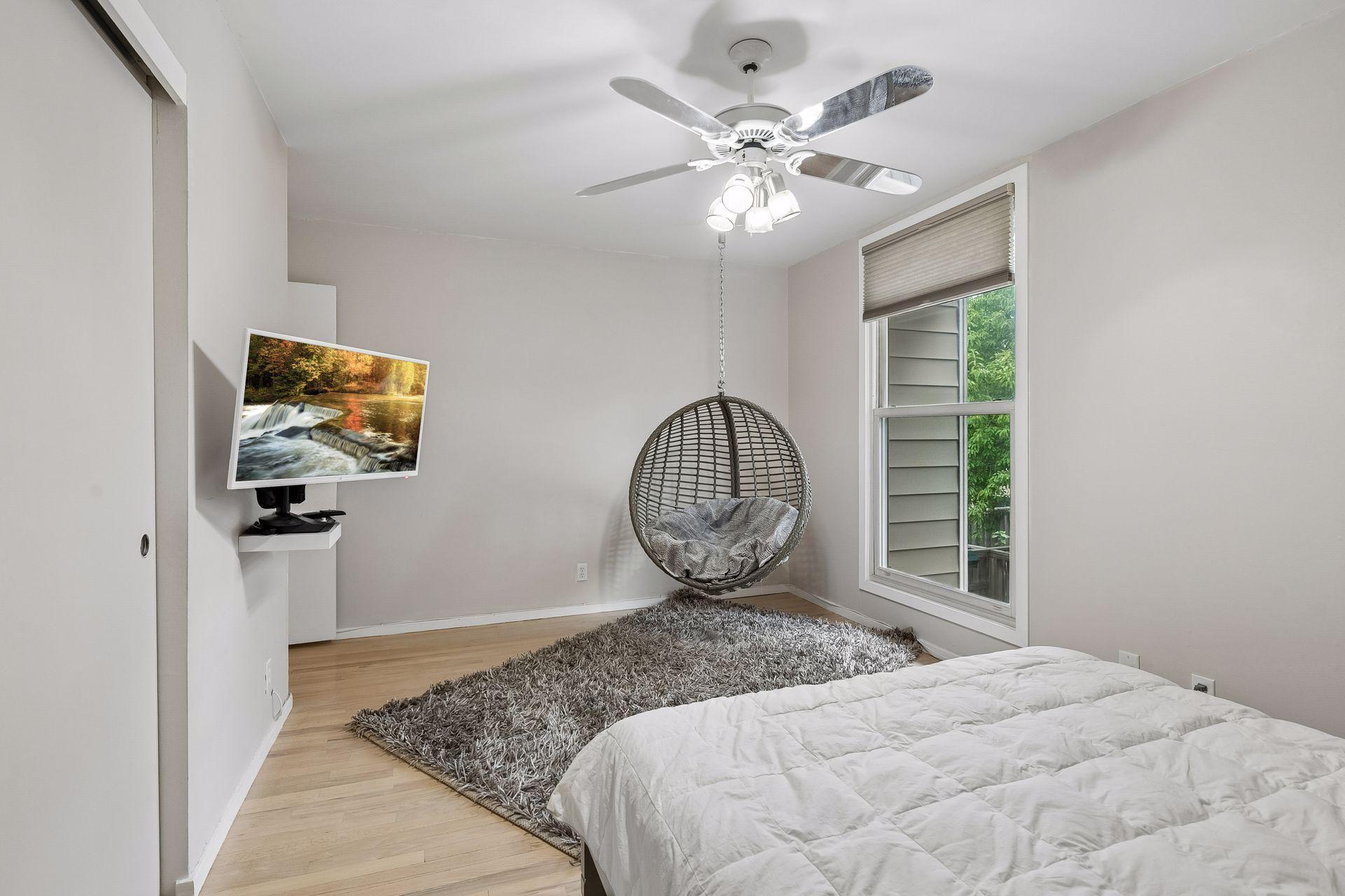 6427 Barrie Road Property Photo 20