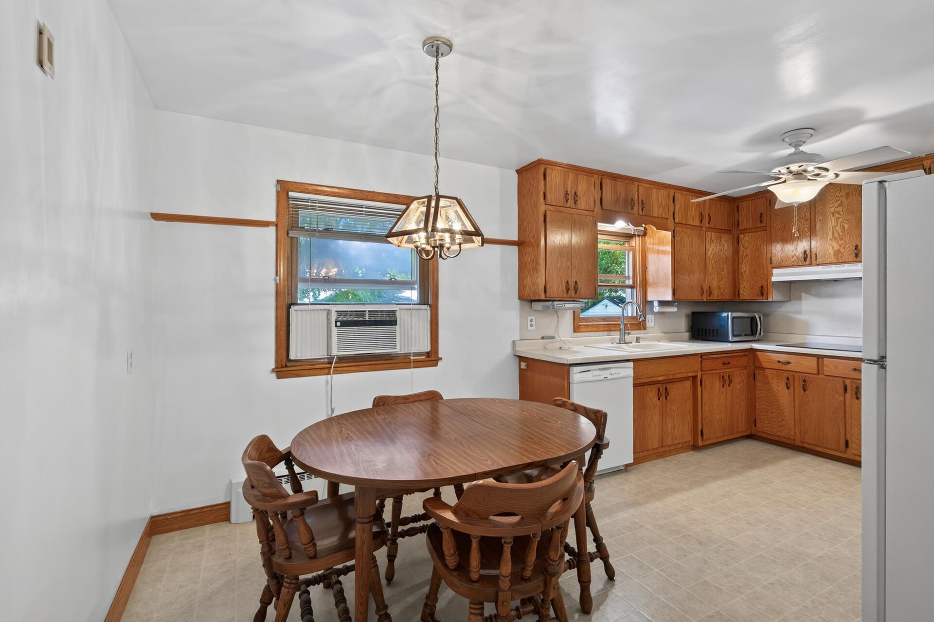 1535 Mclean Avenue Property Photo 10