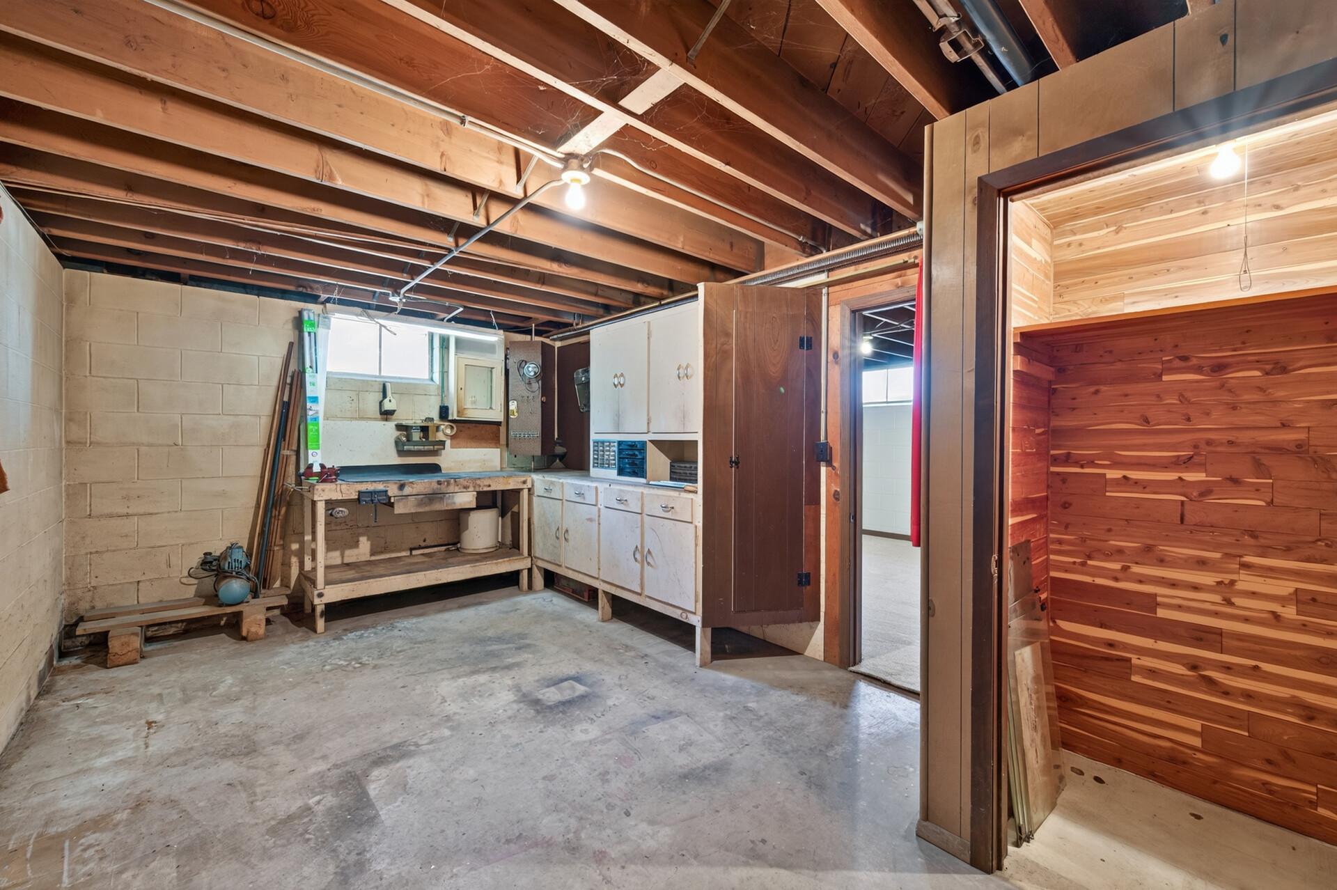 1535 Mclean Avenue Property Photo 20