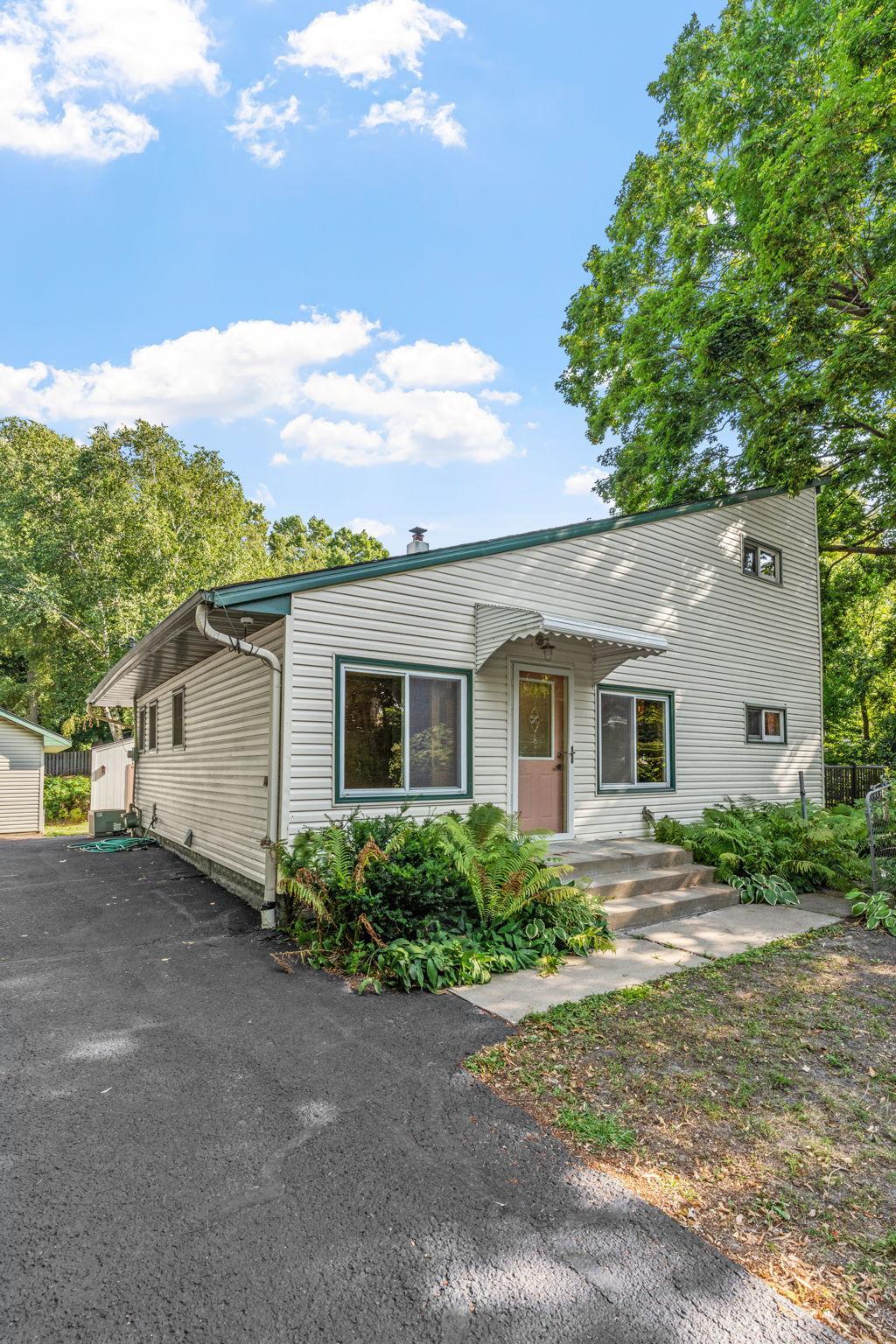 4753 Burns Road Property Photo 3
