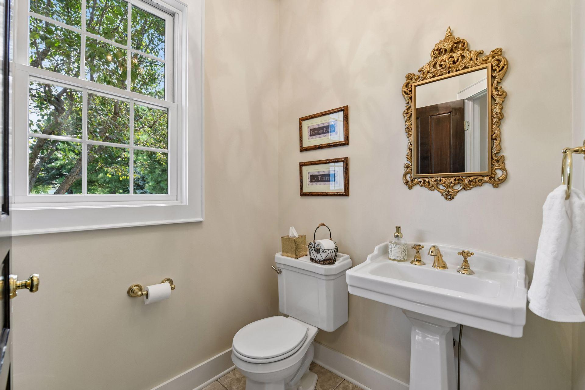 8585 Kelzer Pond Drive Property Photo 8