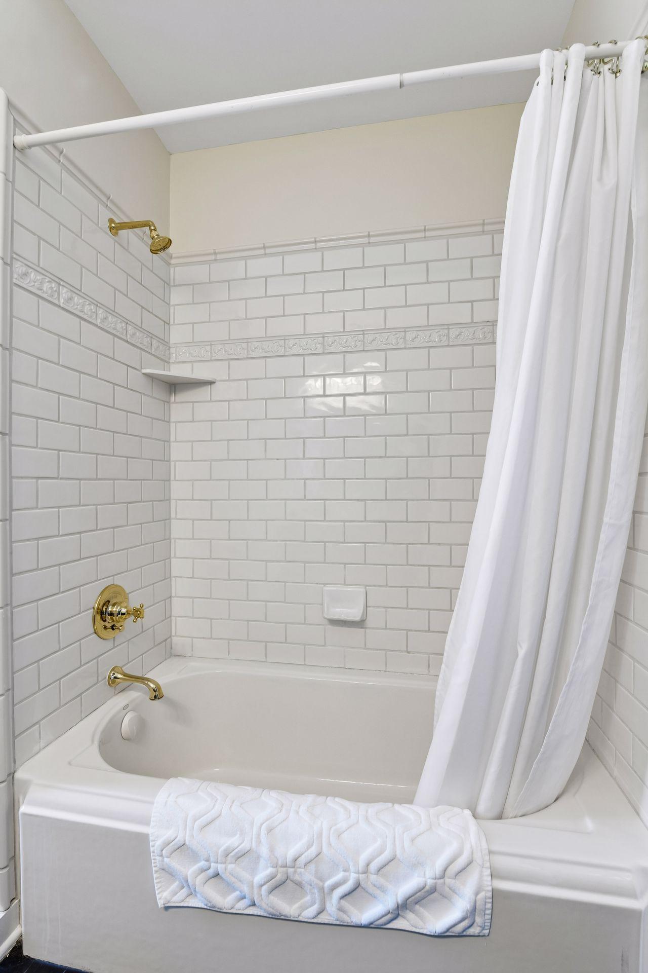 8585 Kelzer Pond Drive Property Photo 19