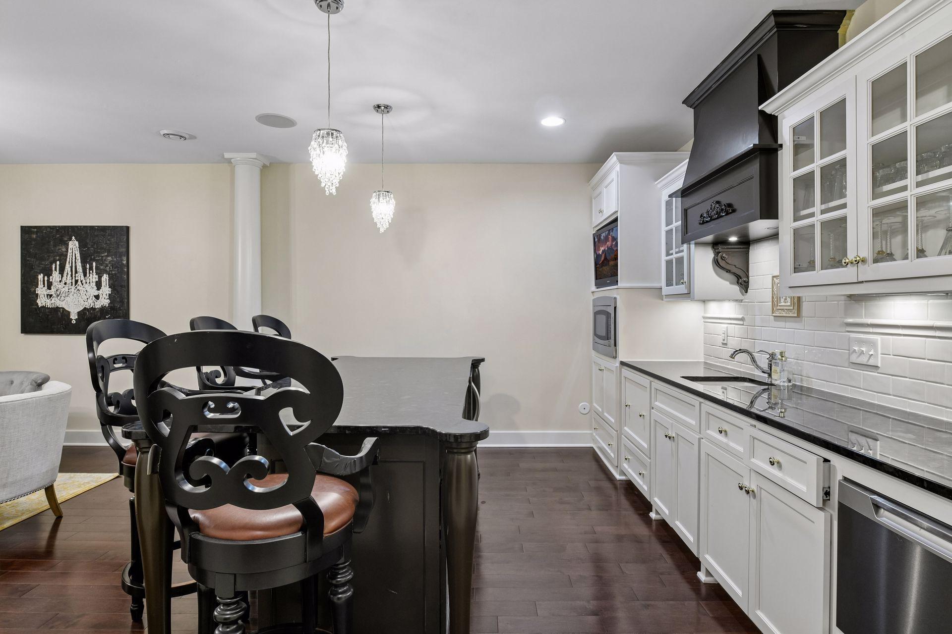 8585 Kelzer Pond Drive Property Photo 23