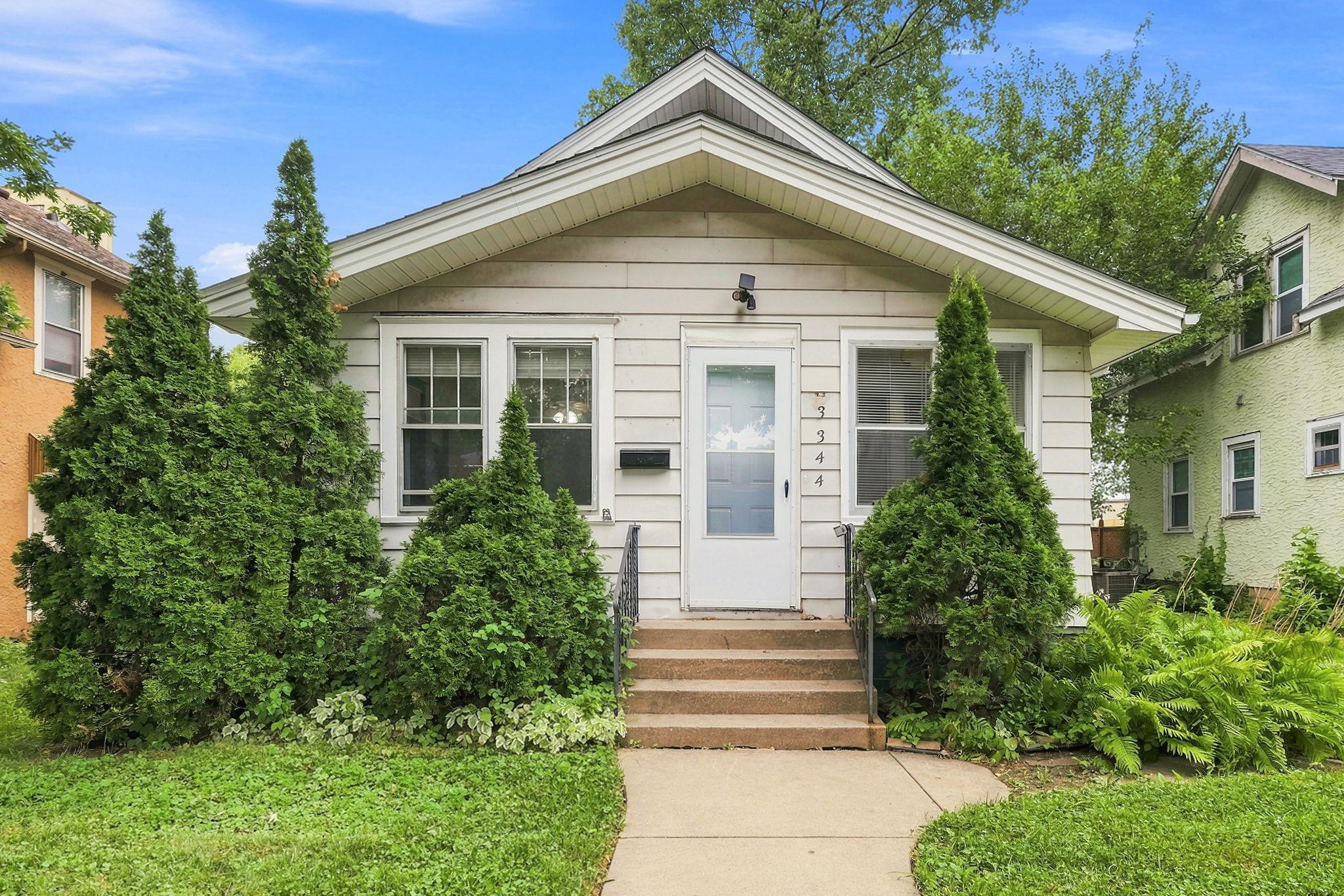 3344 Snelling Avenue Property Photo 1