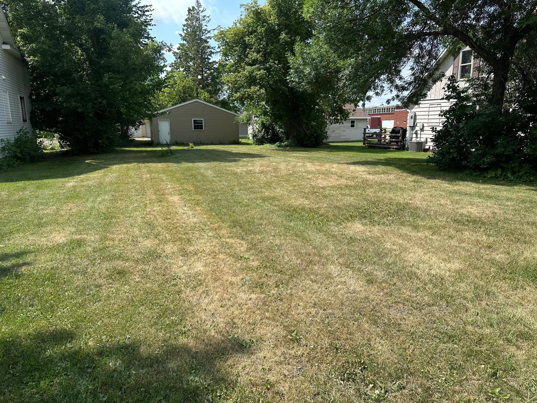 305 Arnold Avenue S Property Photo 3