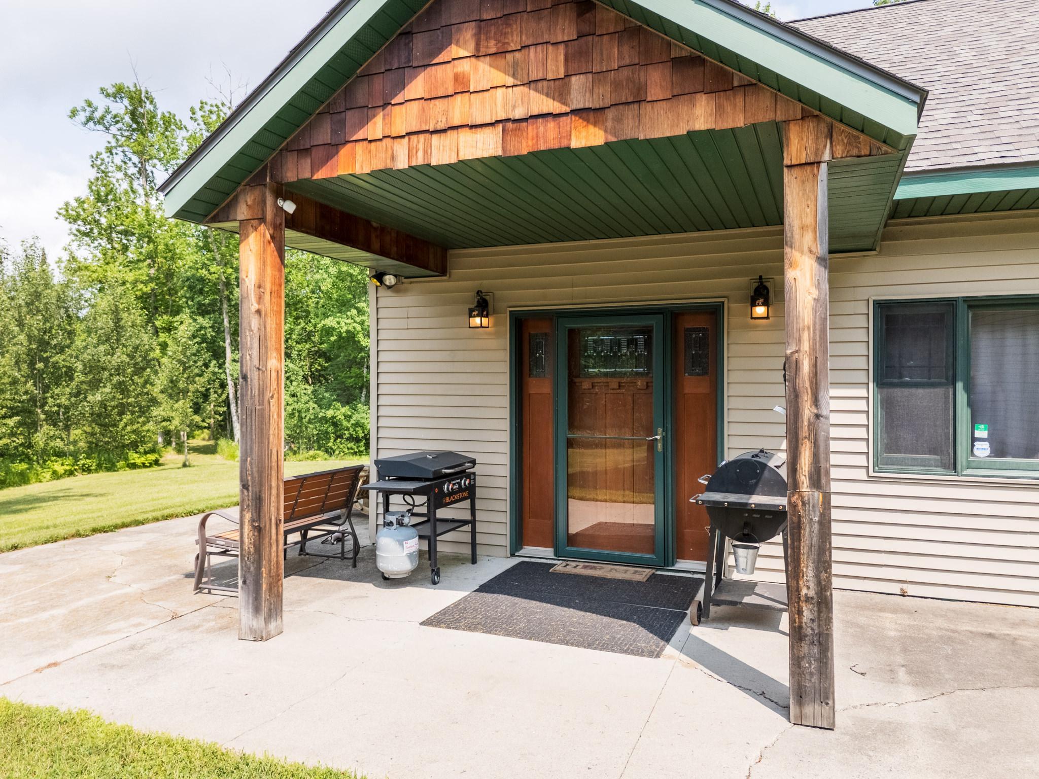 52671 Becker Road Property Photo 6