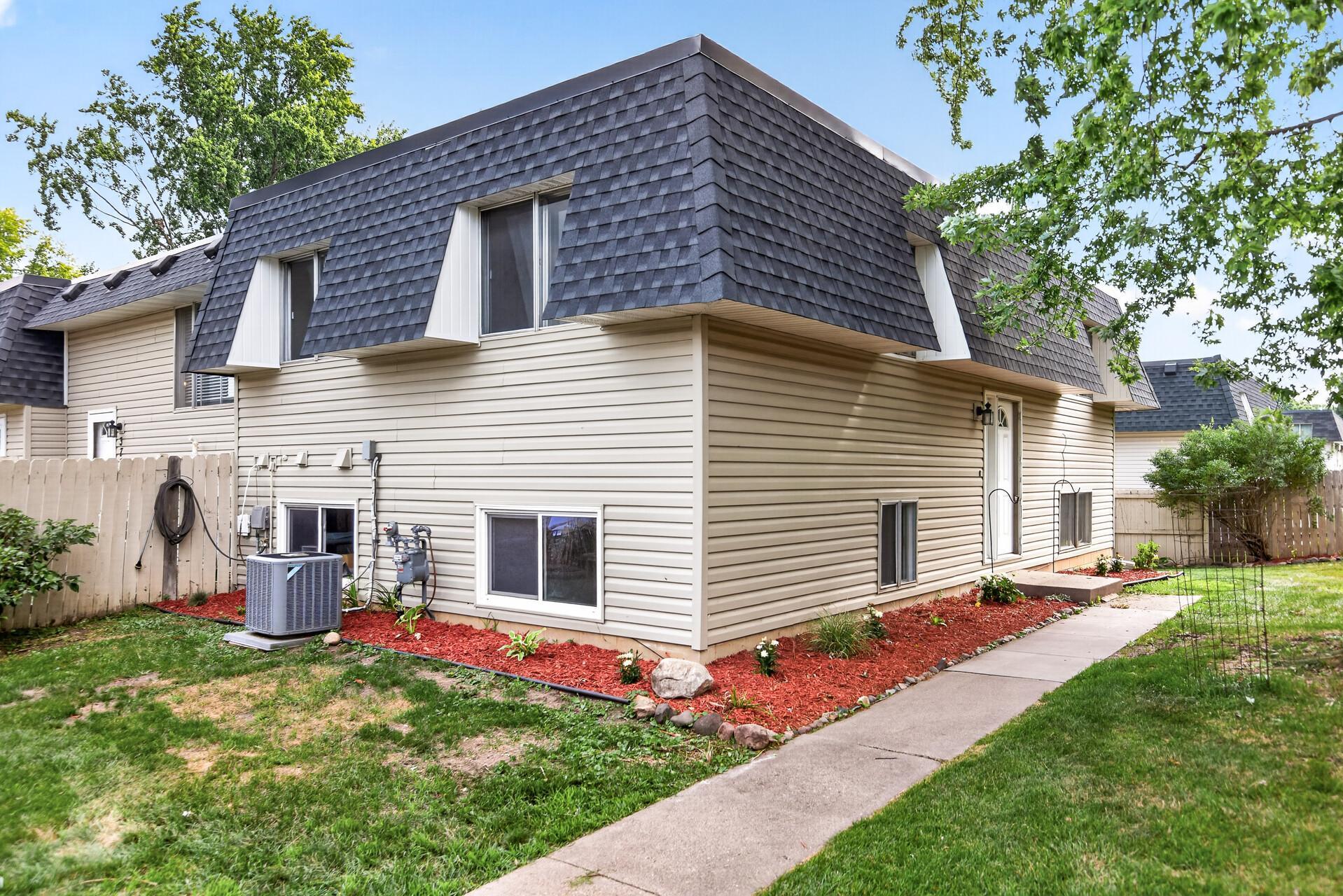 3750 Conroy Trail E Property Photo 1