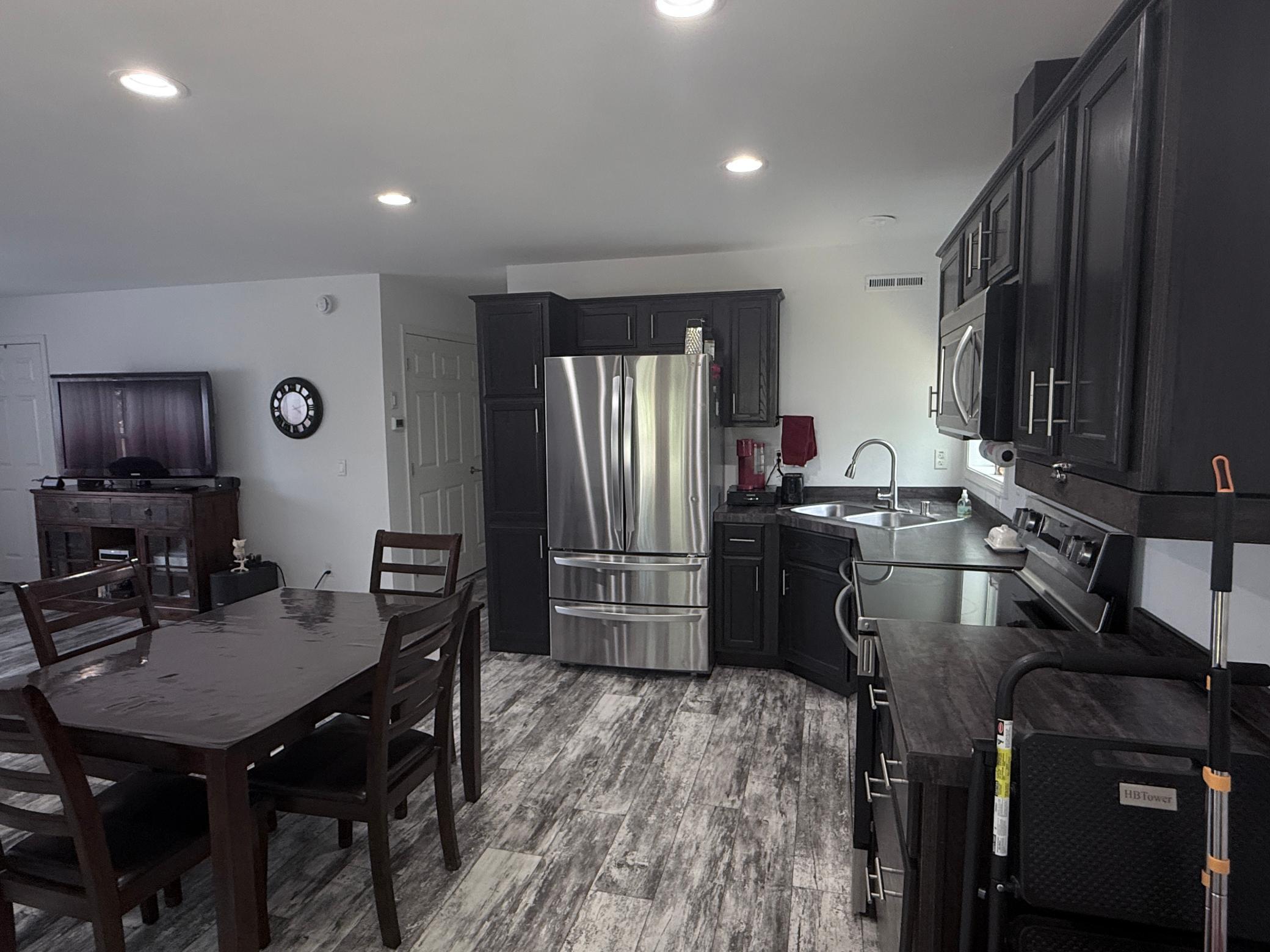 303 1st Avenue E Property Photo 10