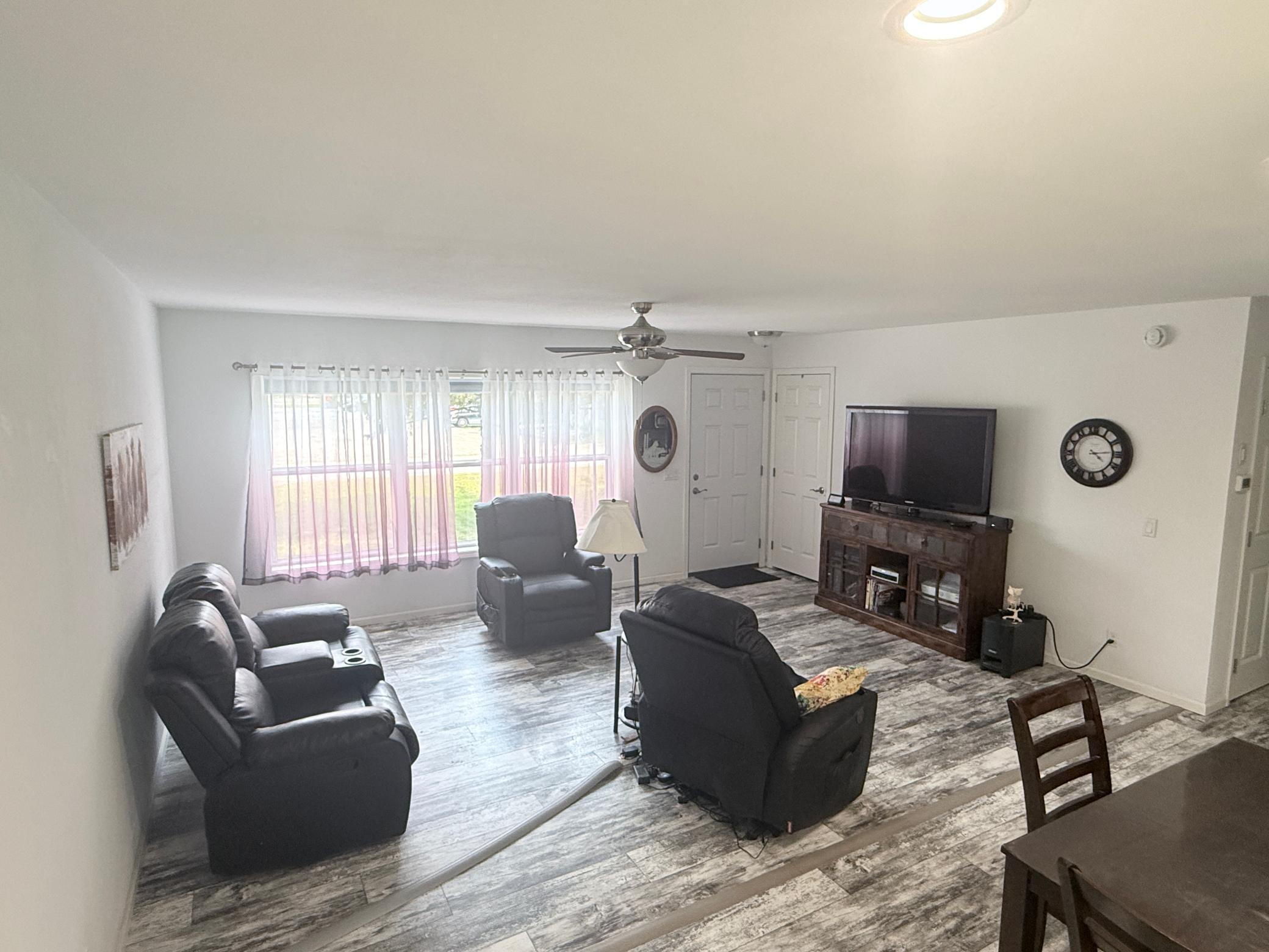 303 1st Avenue E Property Photo 14
