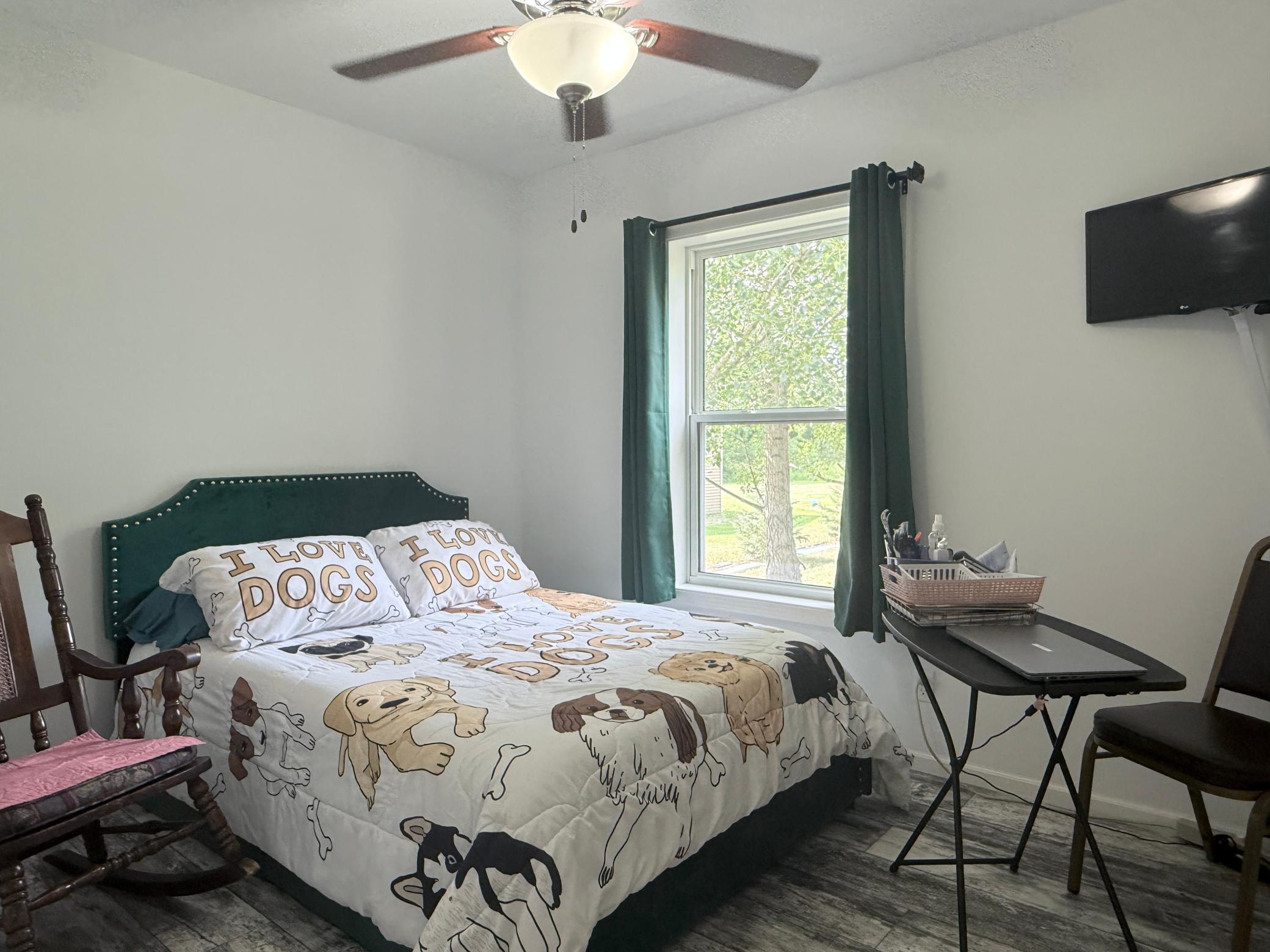 303 1st Avenue E Property Photo 19
