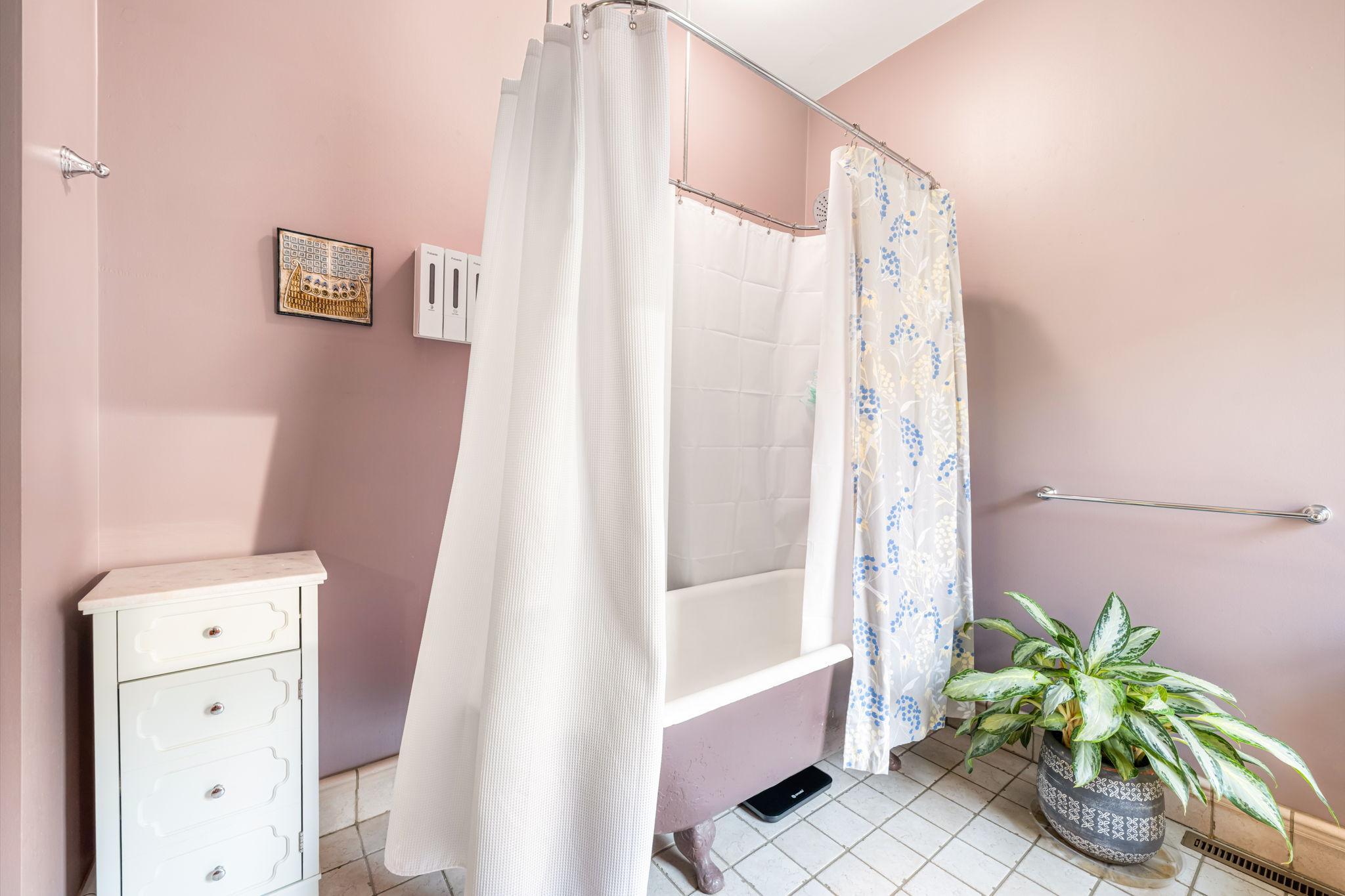 82 Leech Street Property Photo 29