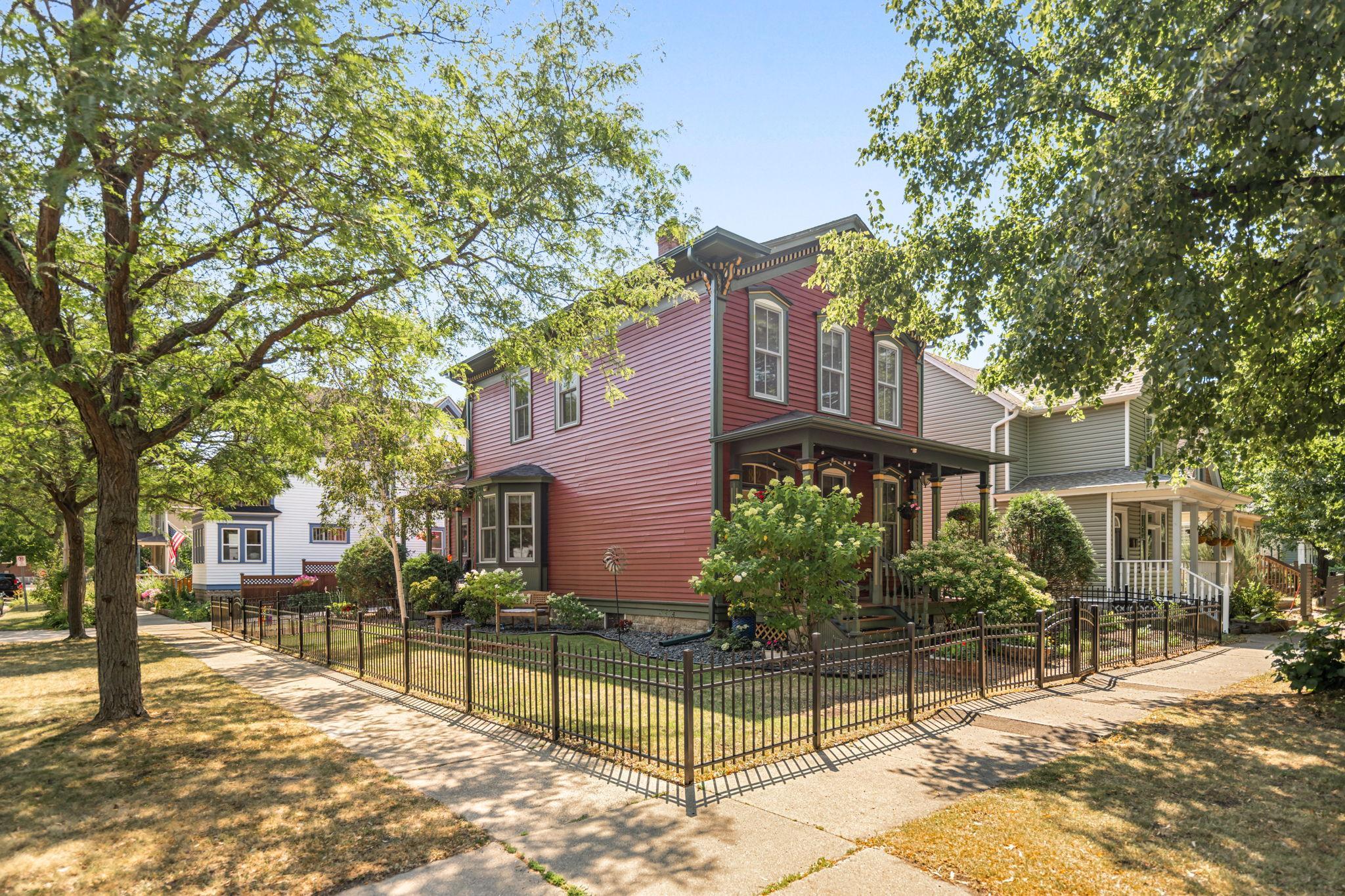 82 Leech Street Property Photo 42