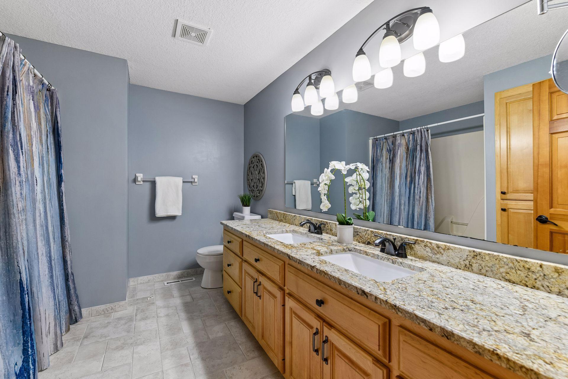 8754 Ridge Ponds Court Property Photo 33