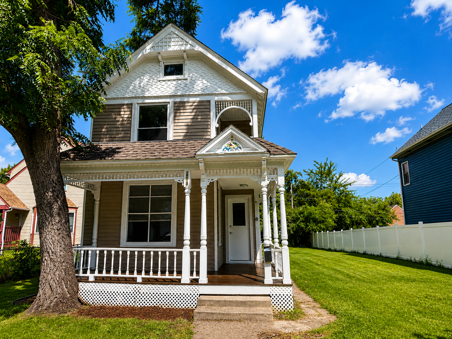 2518 Fremont Avenue N Property Photo 1