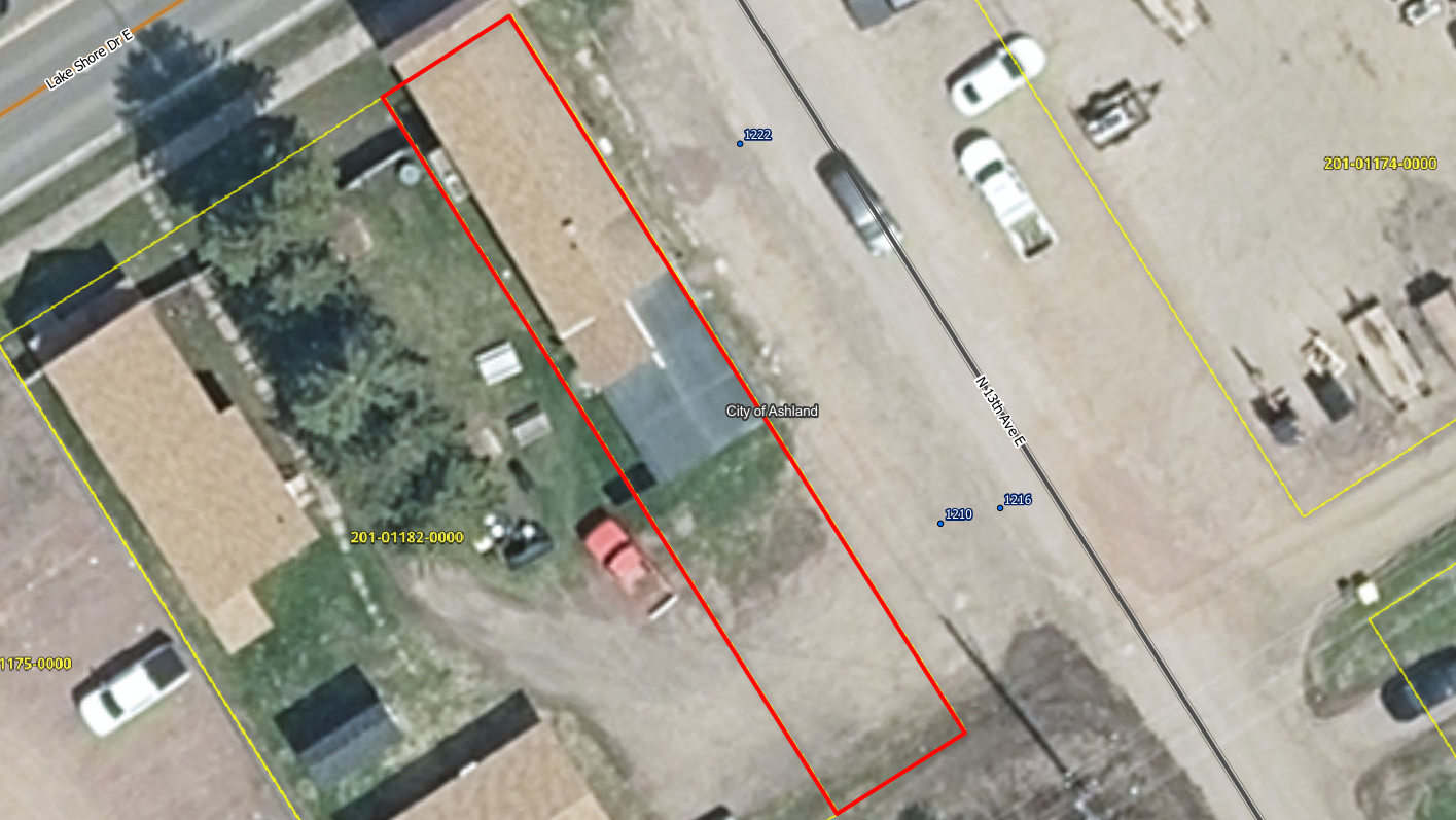 1222 Lake Shore Drive E Property Photo 6