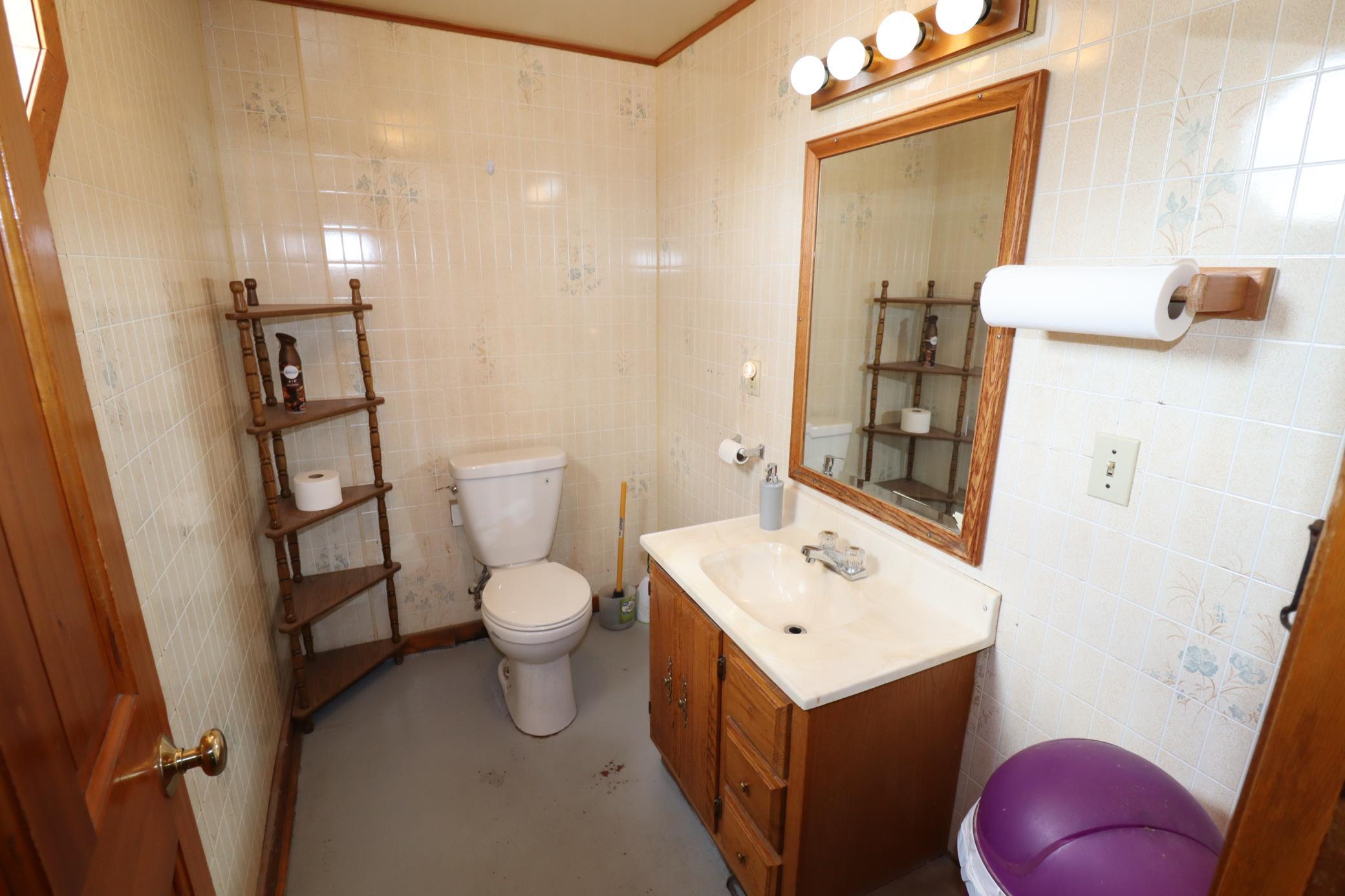 1222 Lake Shore Drive E Property Photo 20