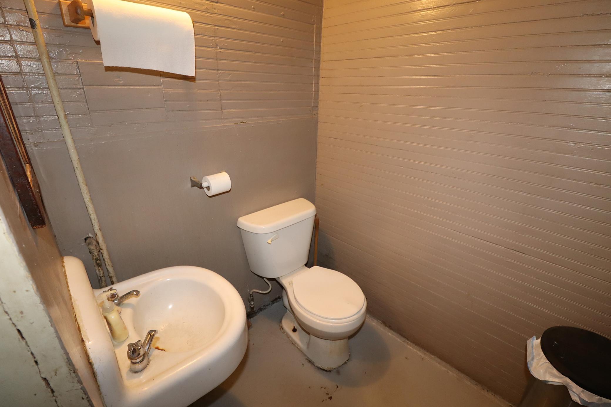 1222 Lake Shore Drive E Property Photo 21