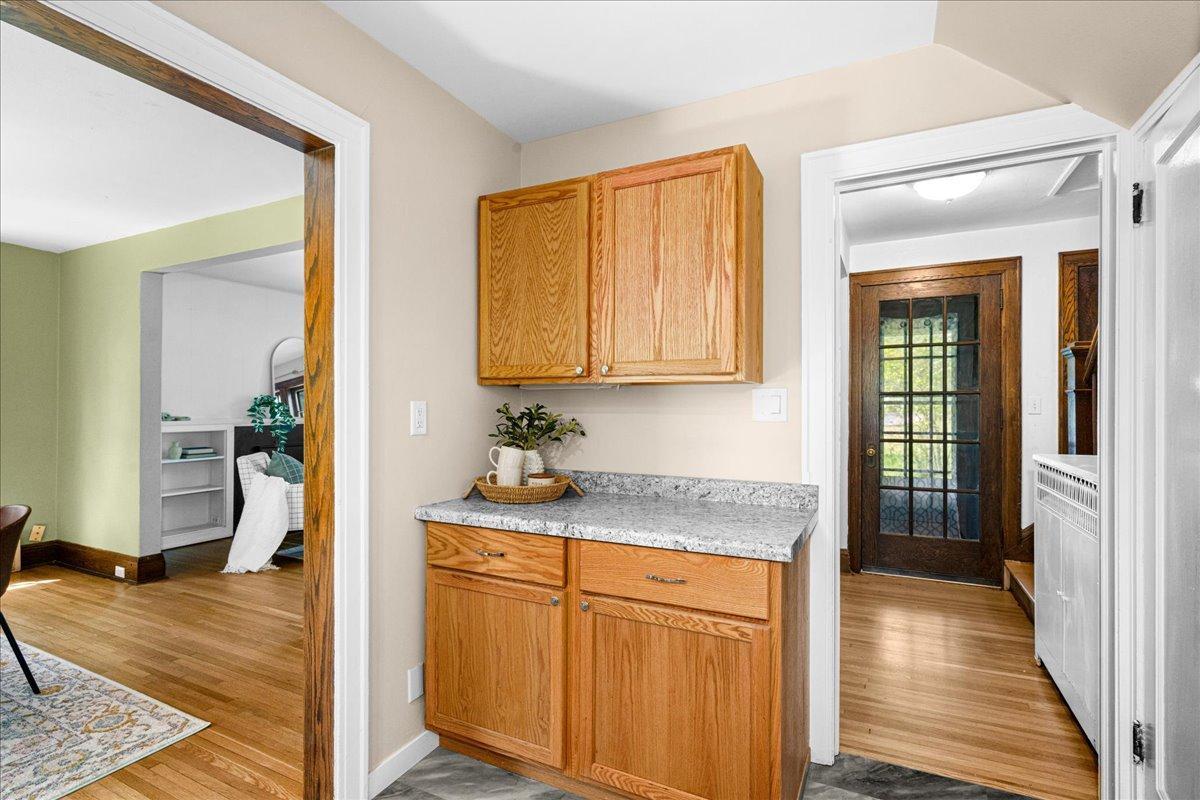 30 W Arrowhead Road Property Photo 5