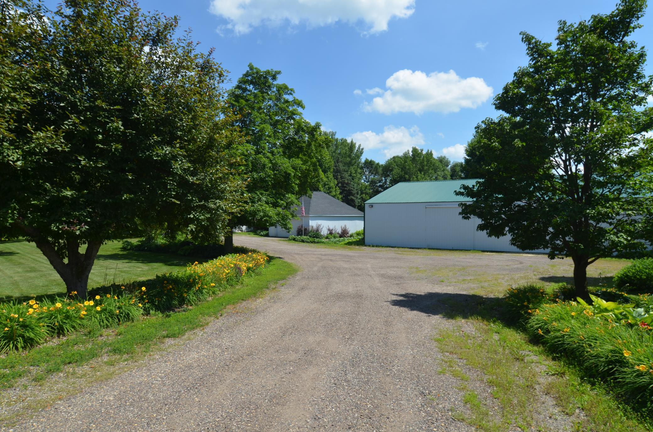 12036 145th Street E Property Photo 4