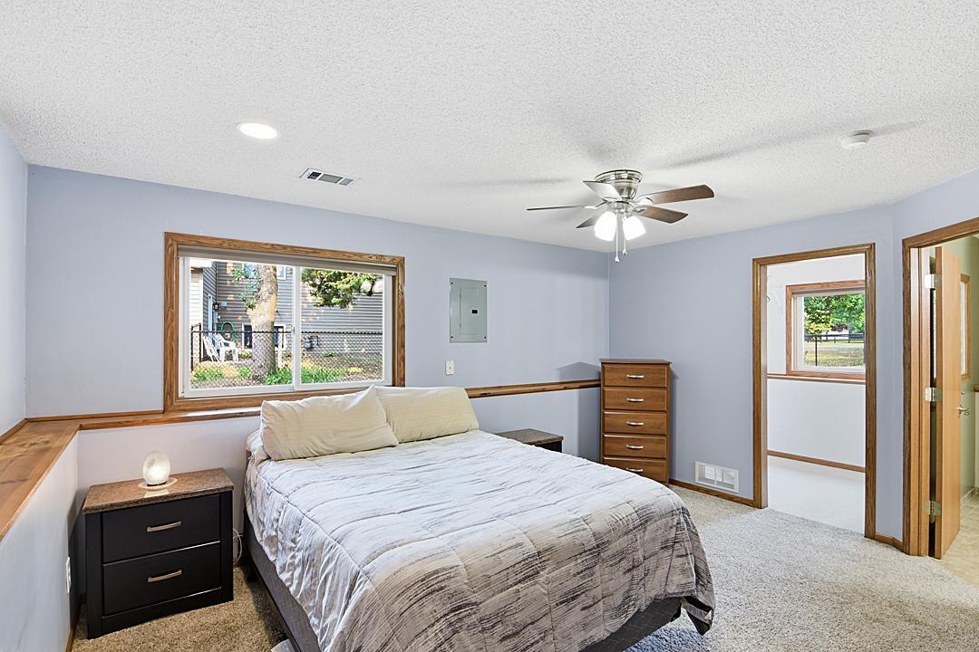 13534 Brenda Boulevard Property Photo 3