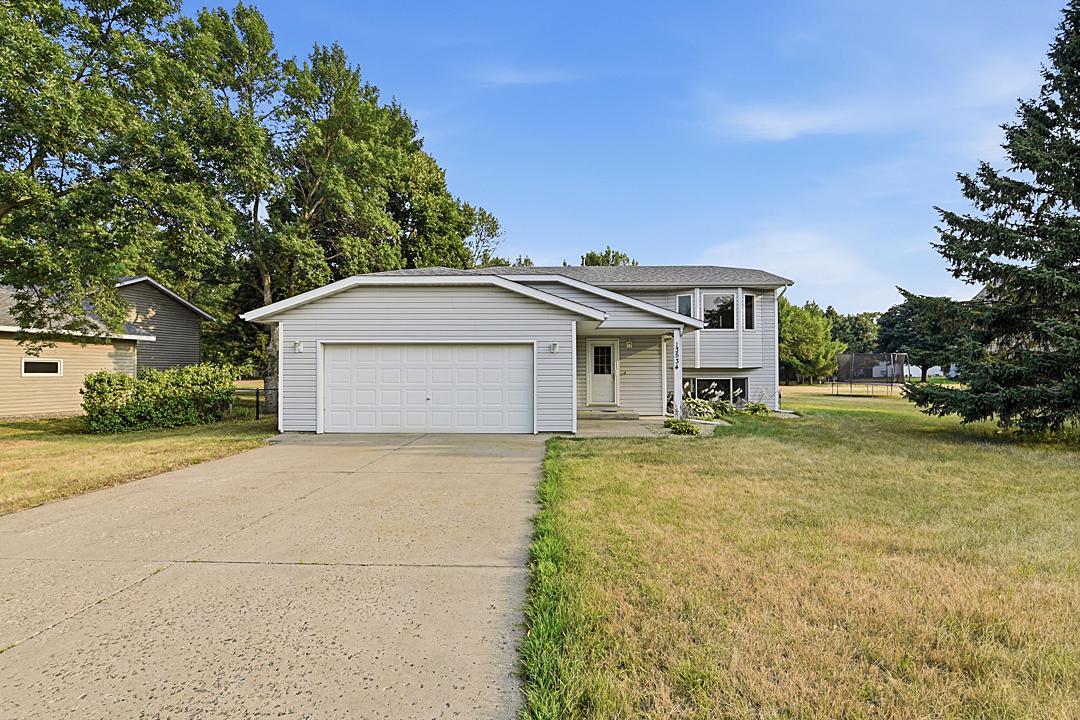 13534 Brenda Boulevard Property Photo 25