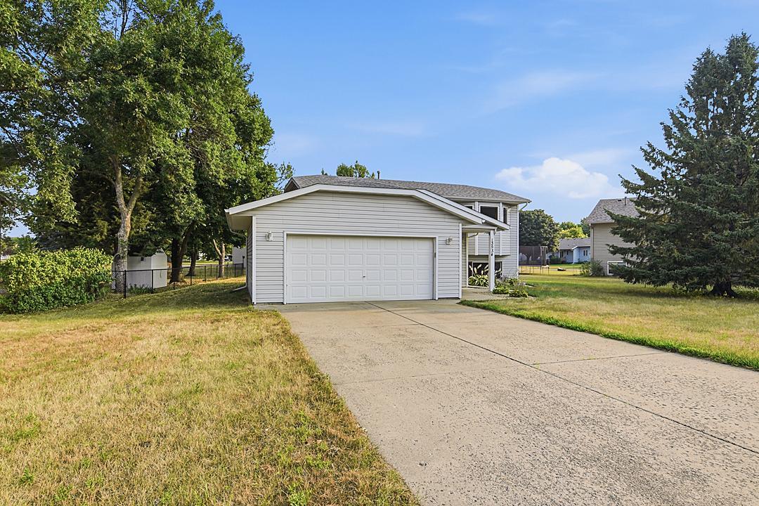 13534 Brenda Boulevard Property Photo 26