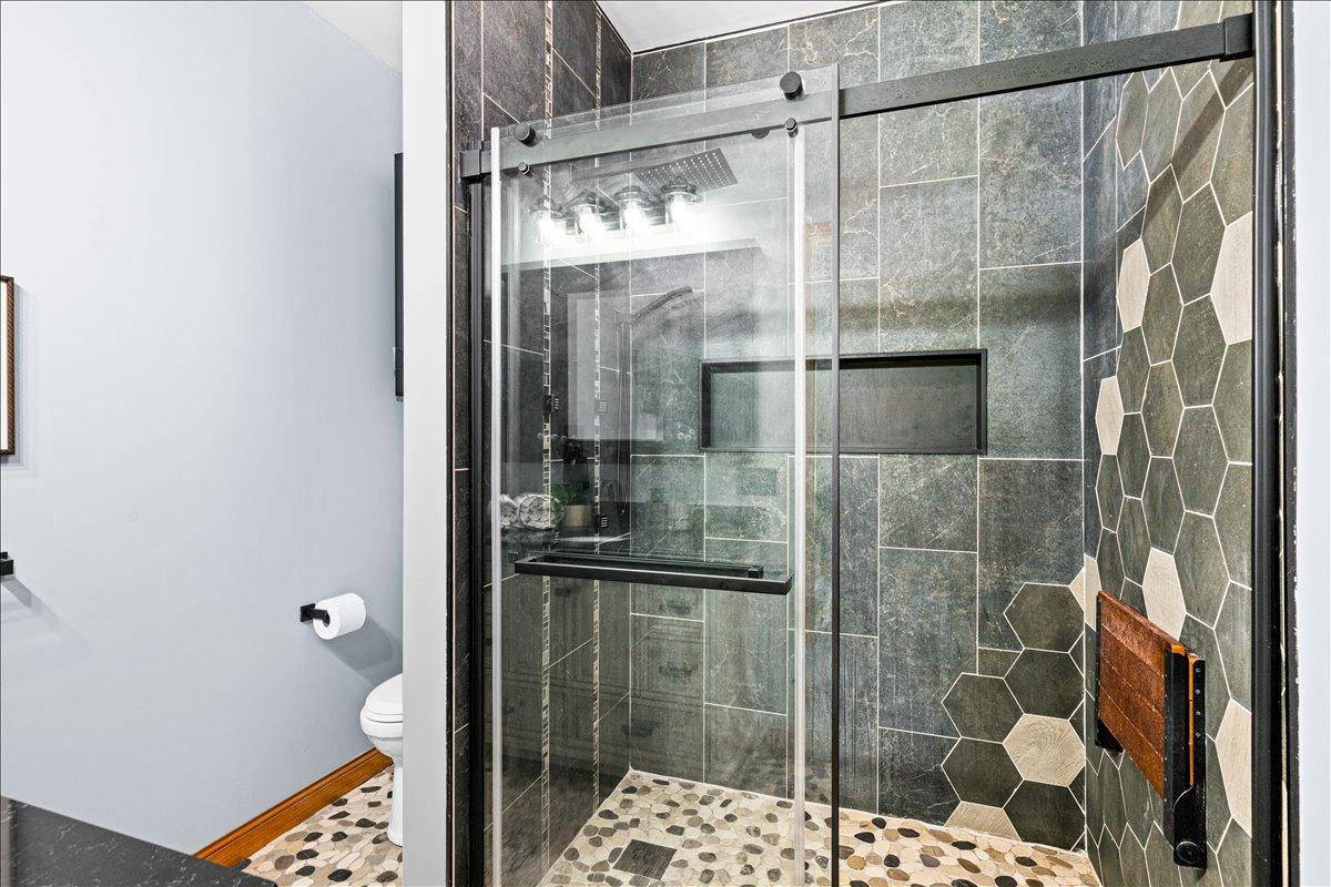 5841 Spruce Lane Property Photo 15