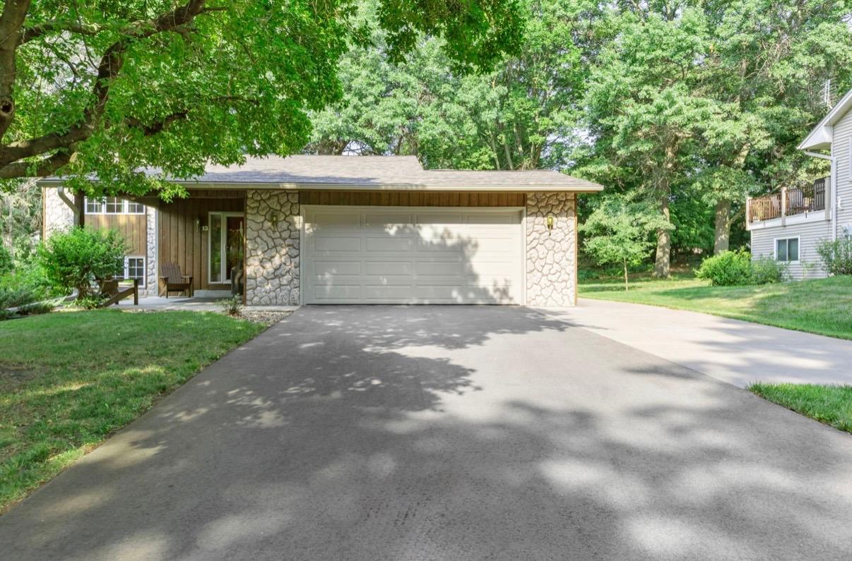 13 Woodcrest Drive Property Photo 4