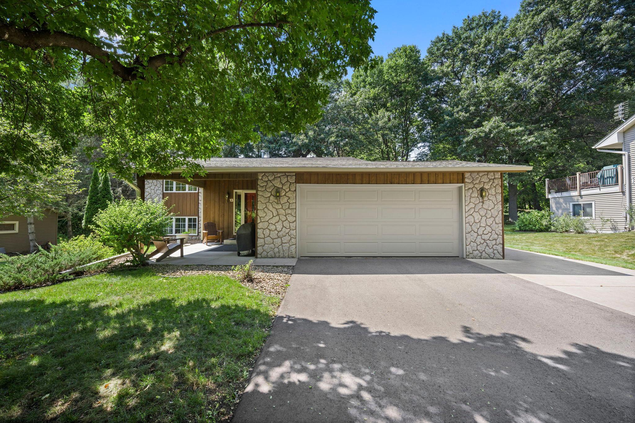 13 Woodcrest Drive Property Photo 8