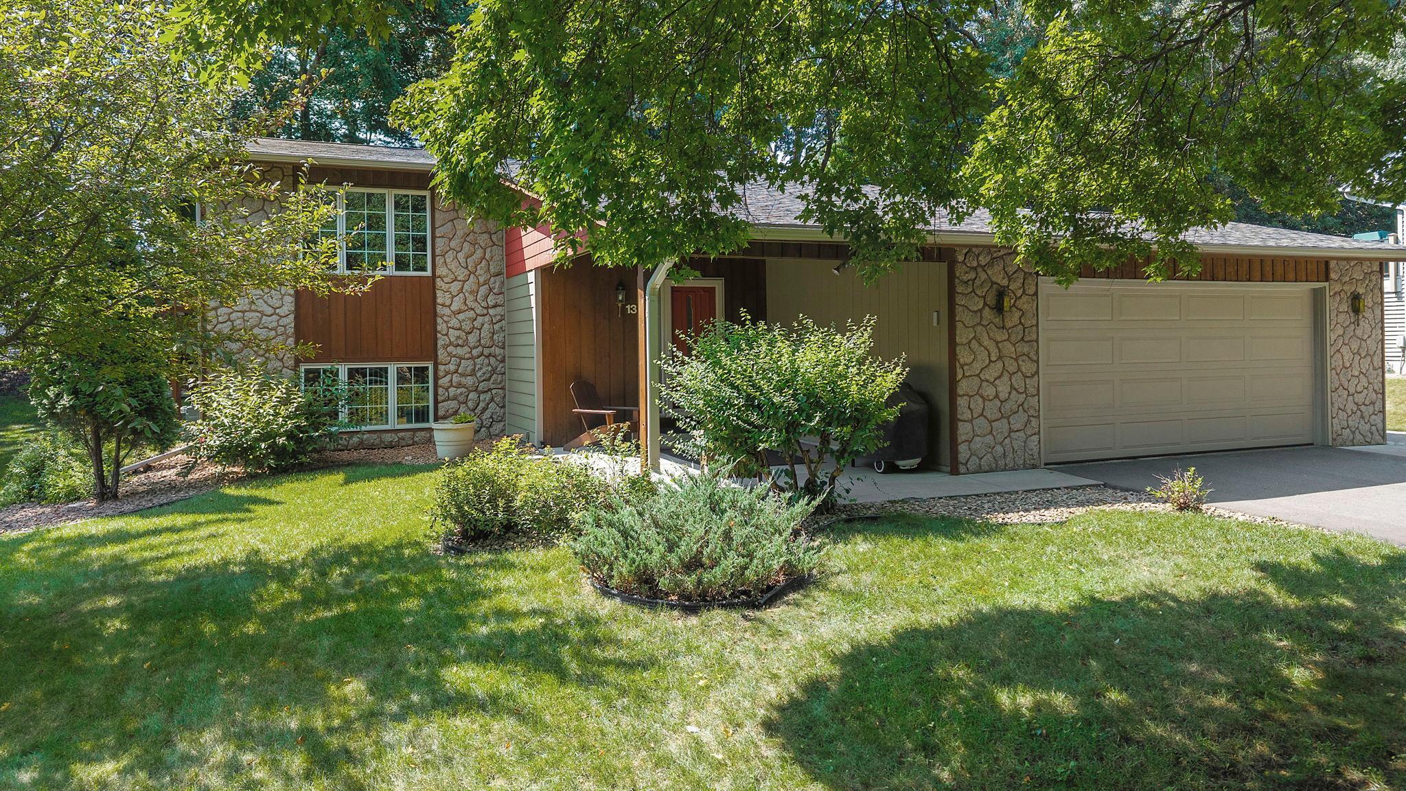 13 Woodcrest Drive Property Photo 9