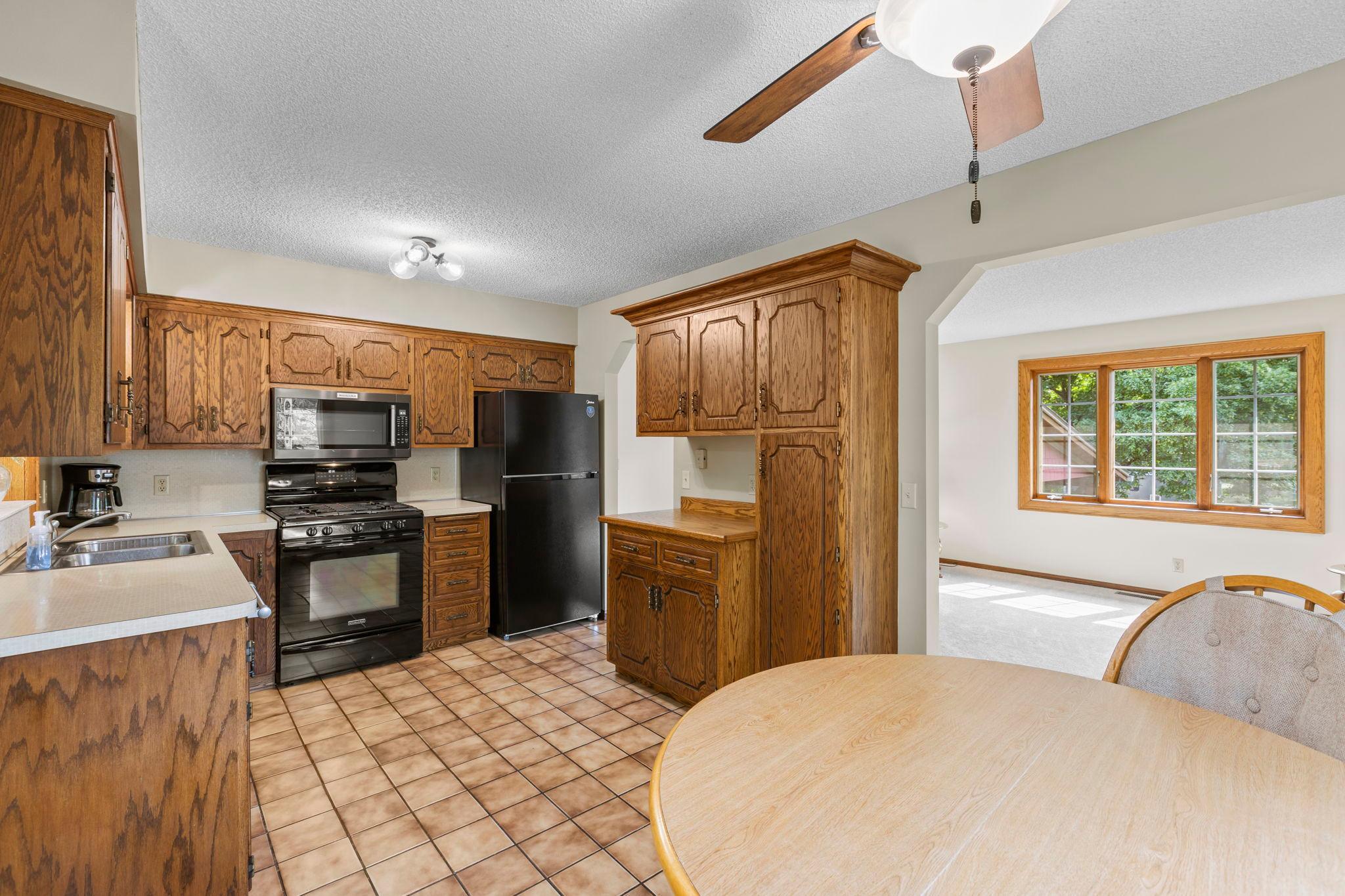 13 Woodcrest Drive Property Photo 18