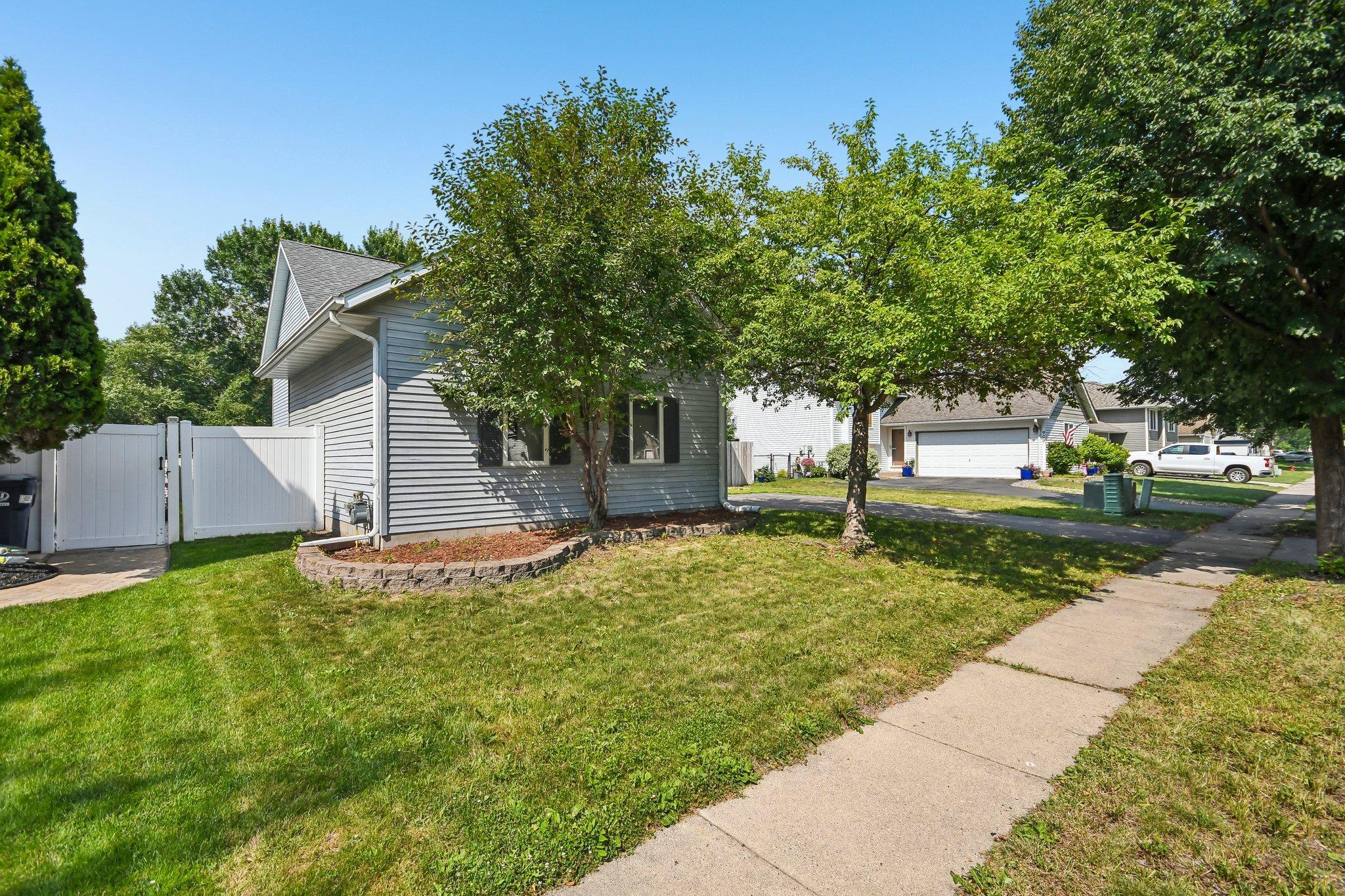 905 Walnut Street Property Photo 1