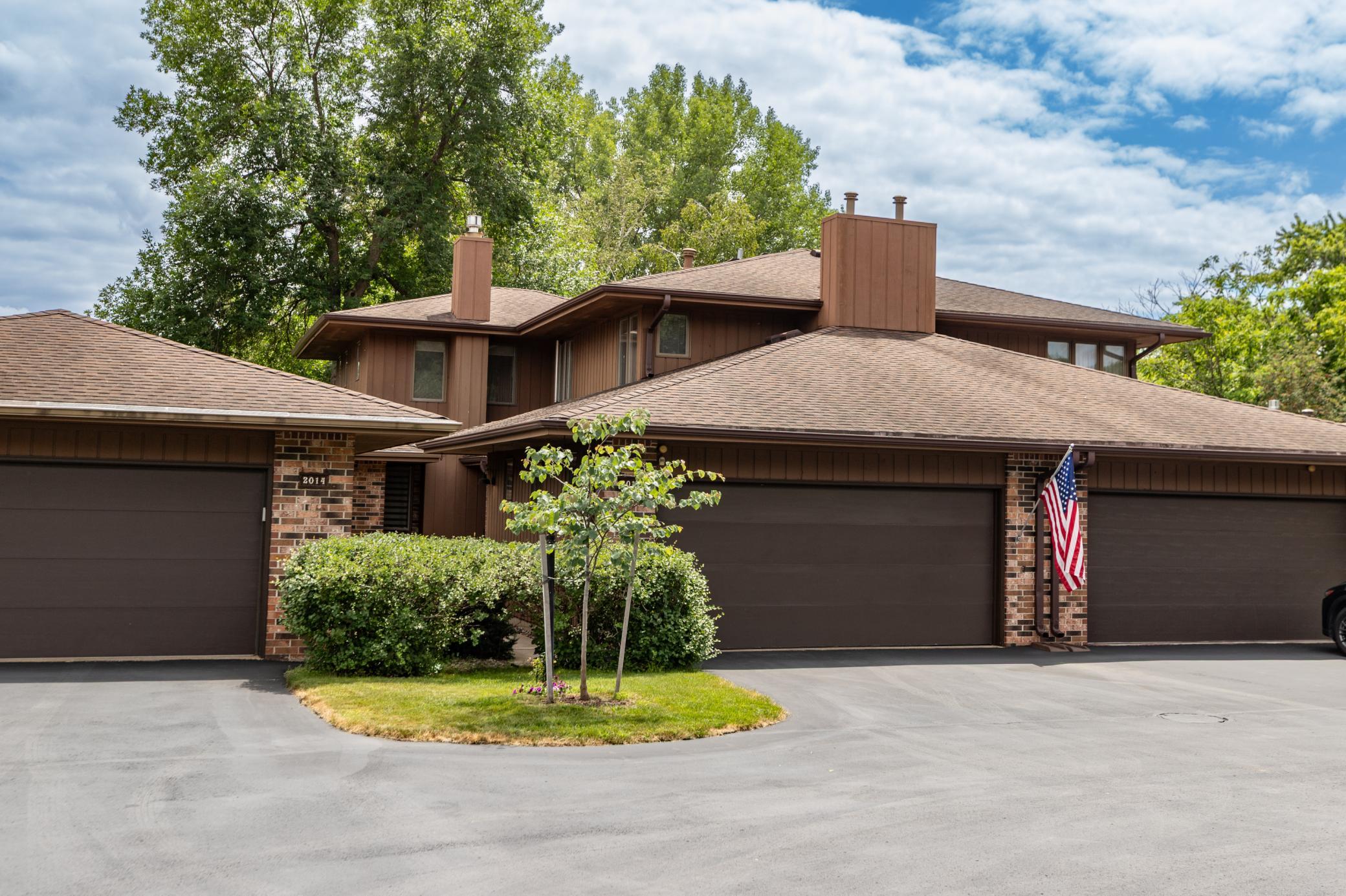 2016 Southfield Court SW Property Photo 1