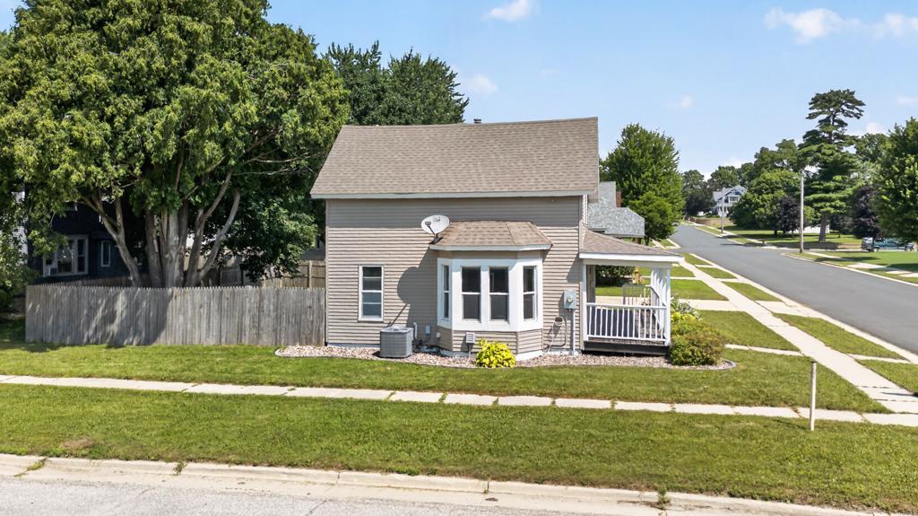 112 S Hudson Avenue Property Photo 3