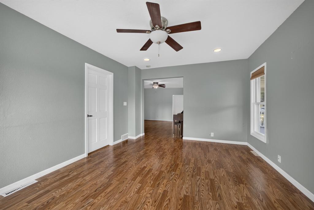 112 S Hudson Avenue Property Photo 6