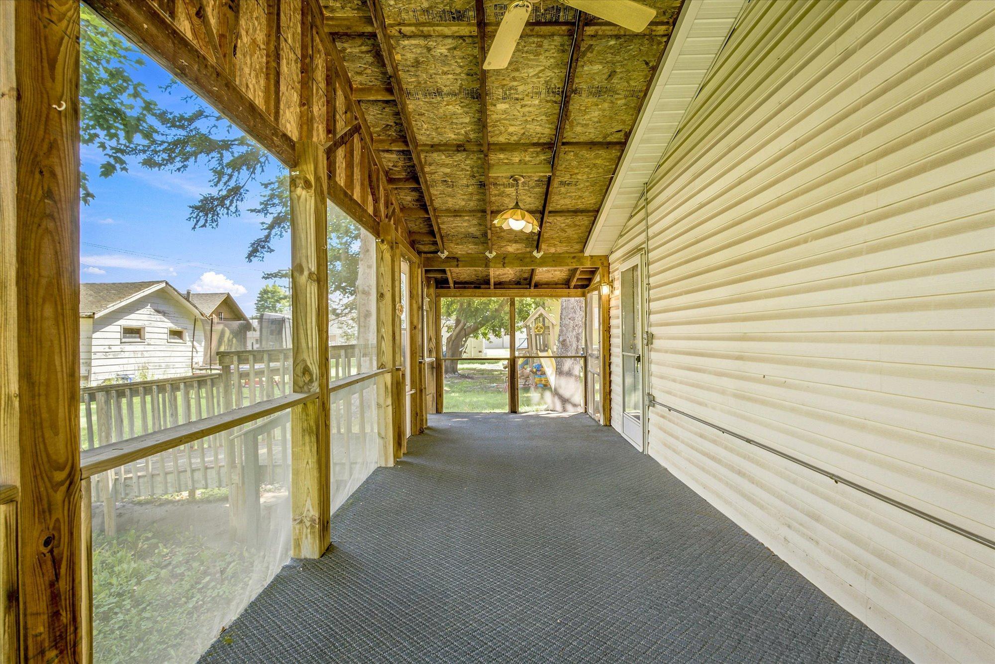 7466 Cedar Street W Property Photo 4