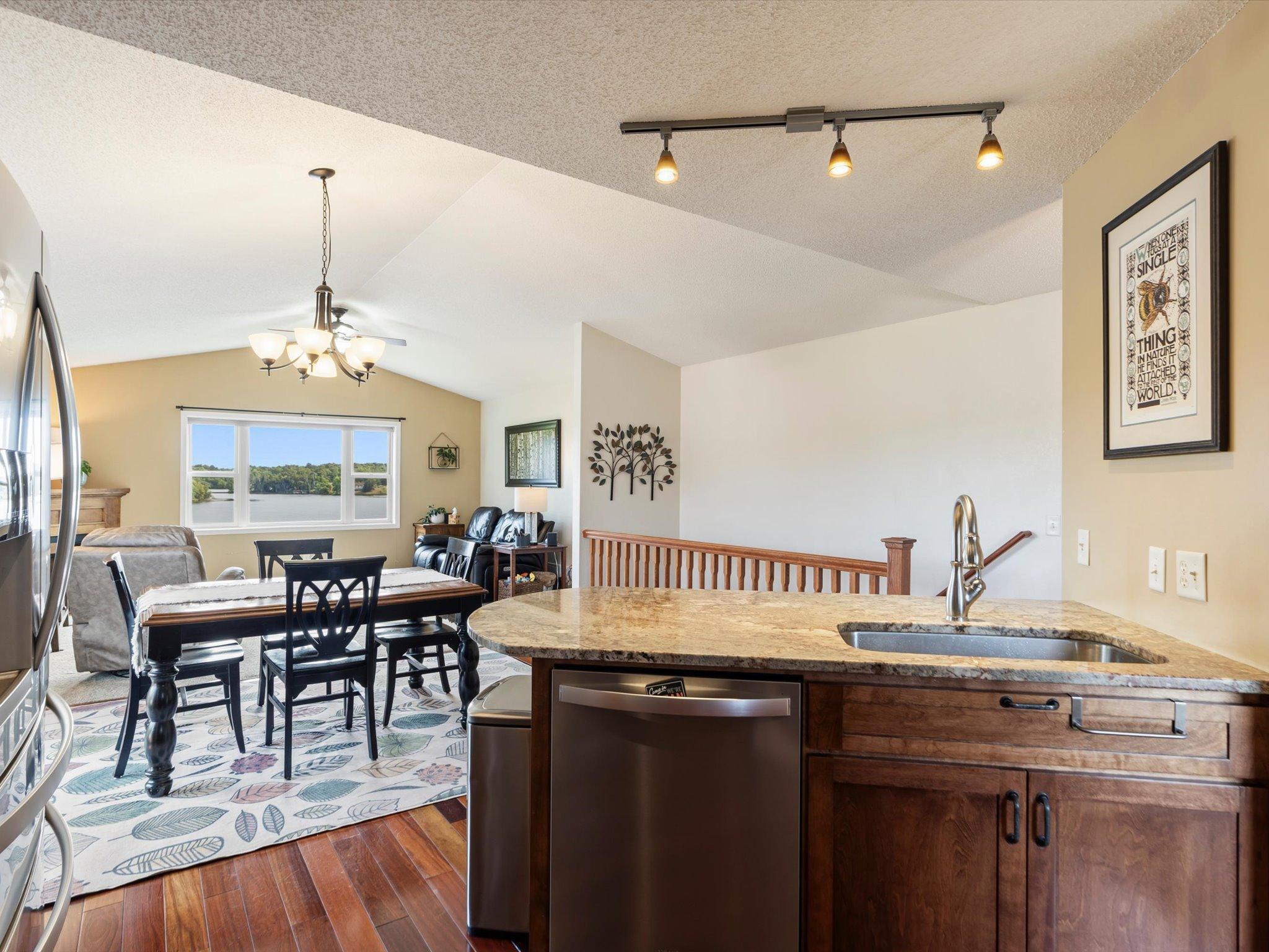1708 13th Avenue Ne Property Photo 4